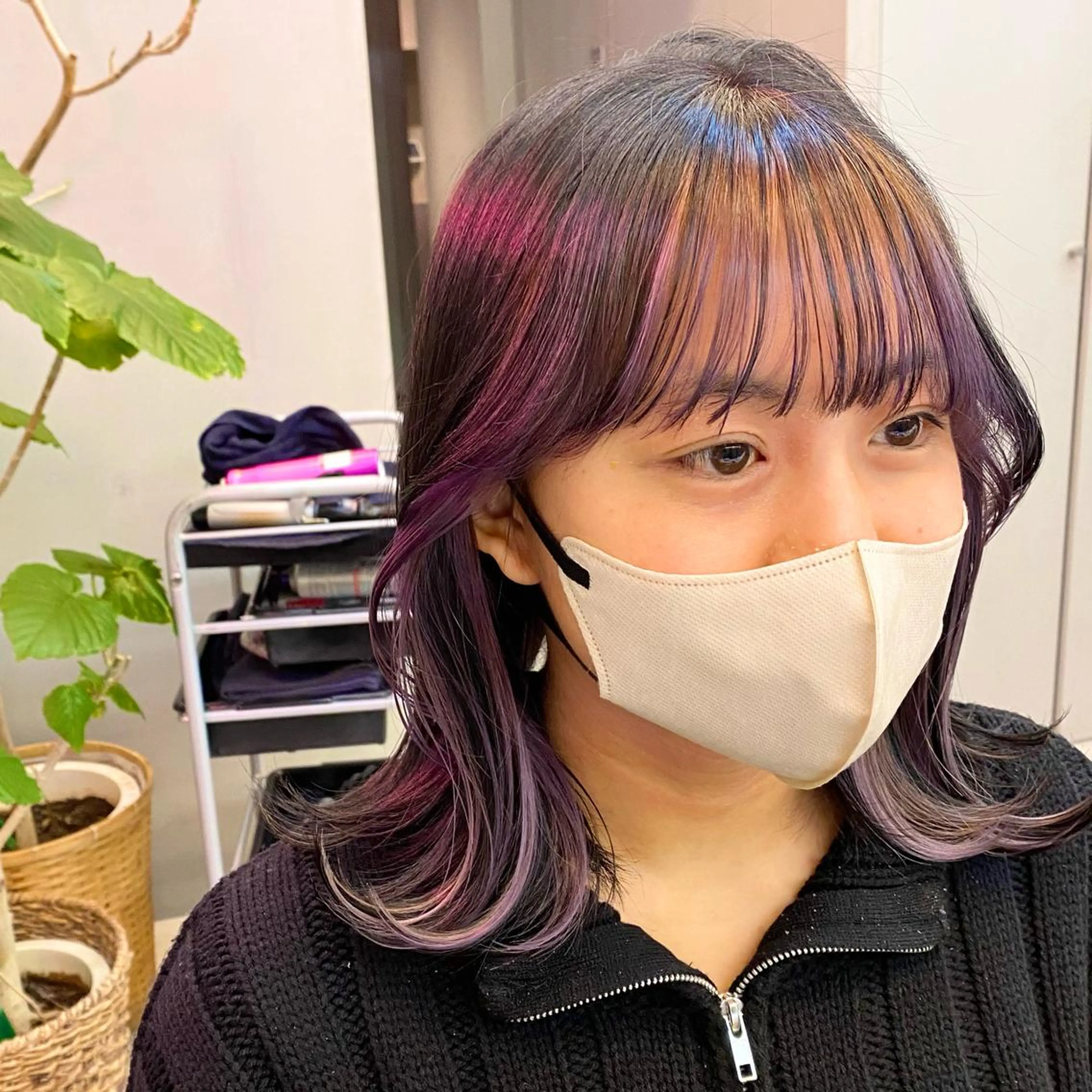 ミディアム カラー ミストバング ブリーチ ダークグレー  フェイスフレーミング インナーカラー カット ヘアカラー トリートメント 艶髪と透明感を ‼️/若林のヘアスタイル