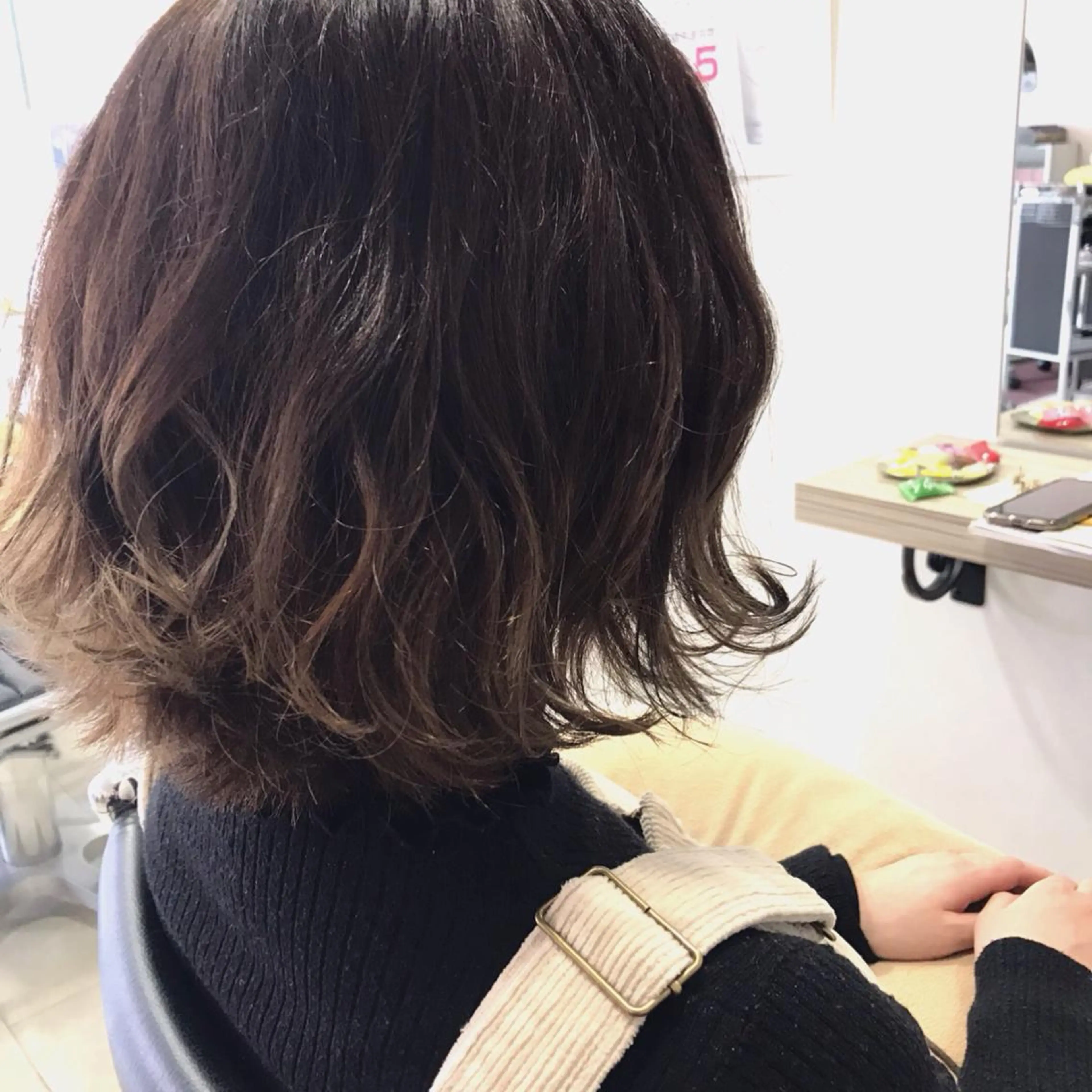 ミディアム カラー ブリーチ カット ヘアカラー パーマ 長谷川 誠志のヘアスタイル