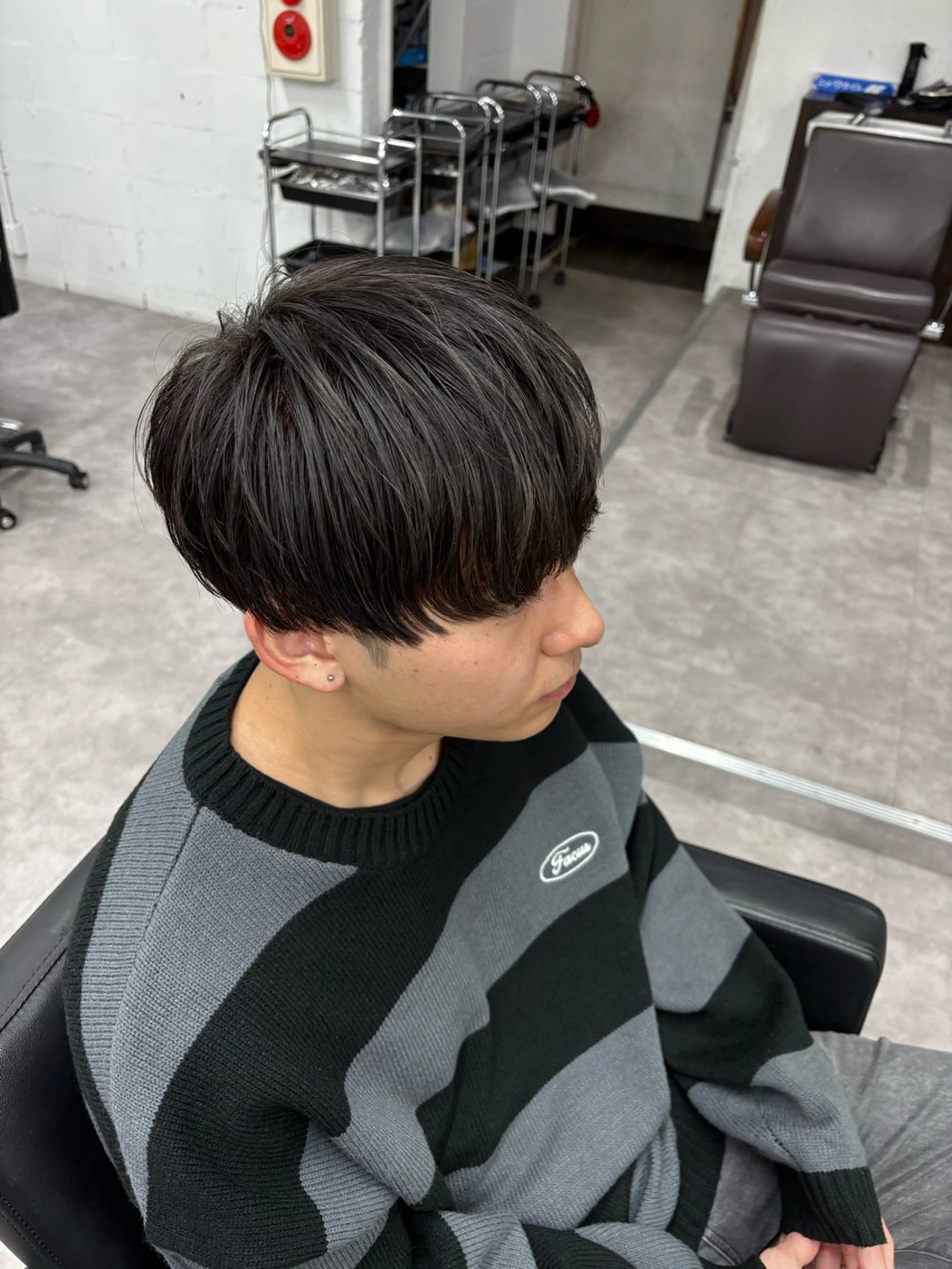 カラー メンズ 笹江 瑞穂のヘアスタイル