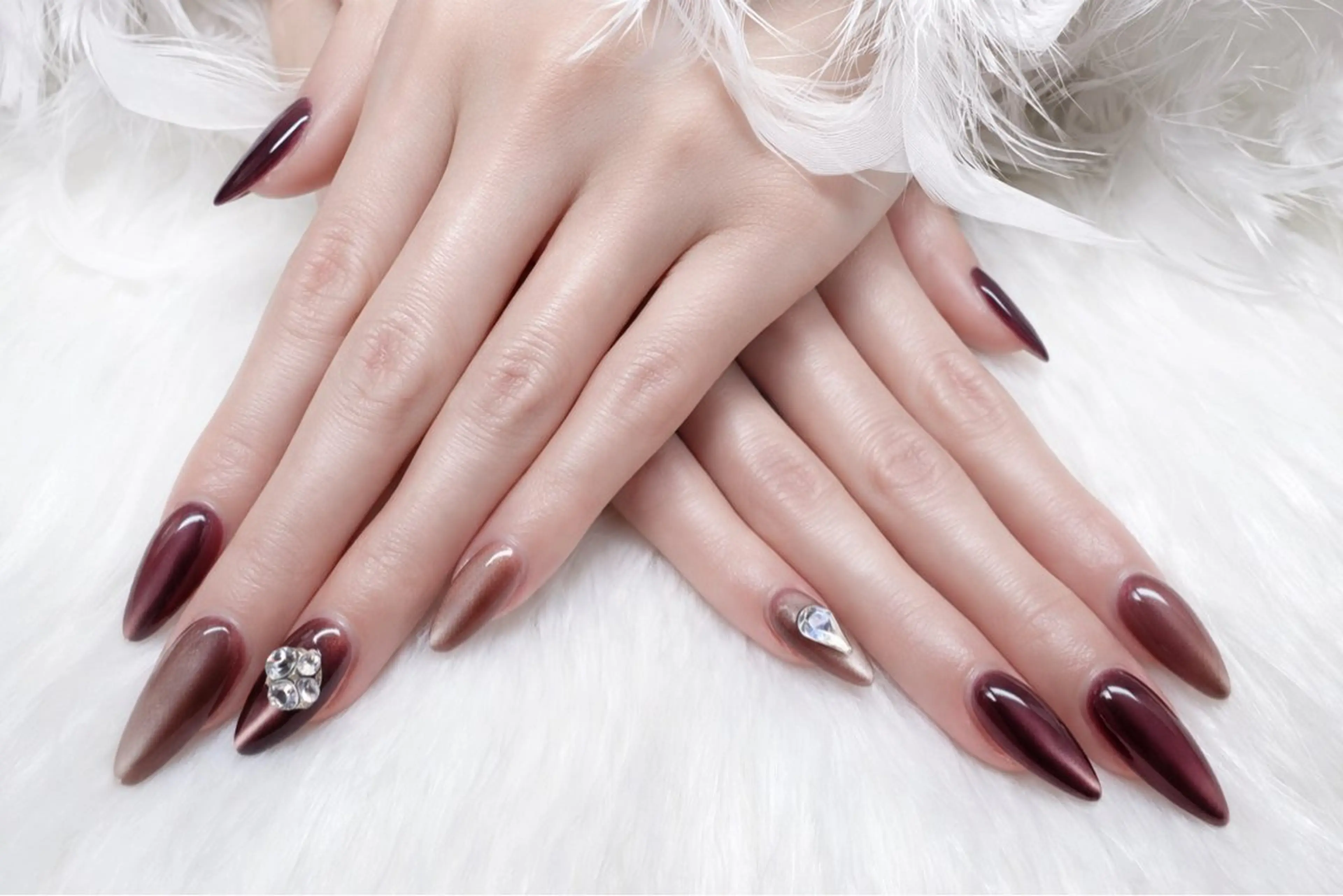 ネイル マグネットネイル YCY サロンのネイルデザイン