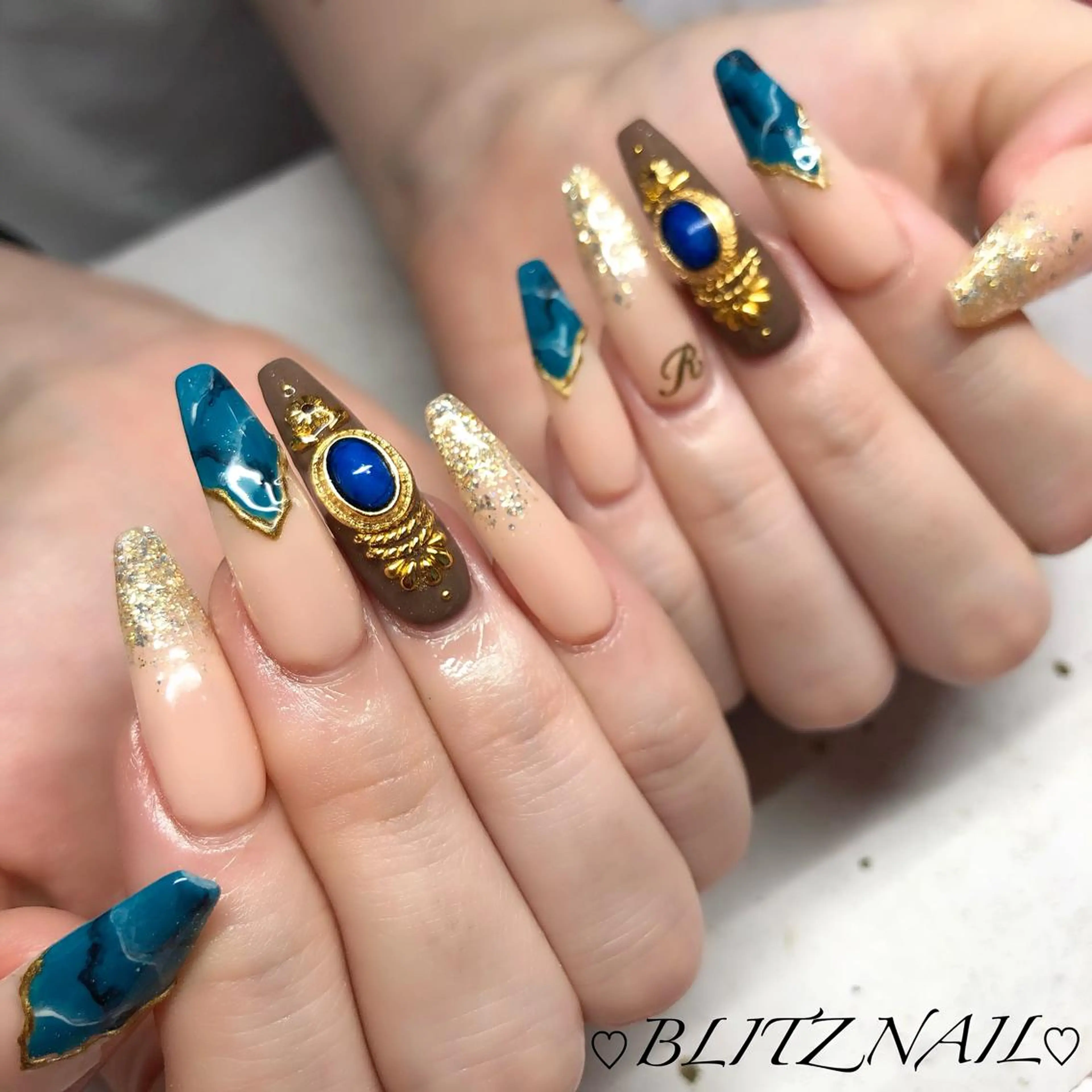 ネイル BLITZ Nail 岩田💅🏻✨のネイルデザイン
