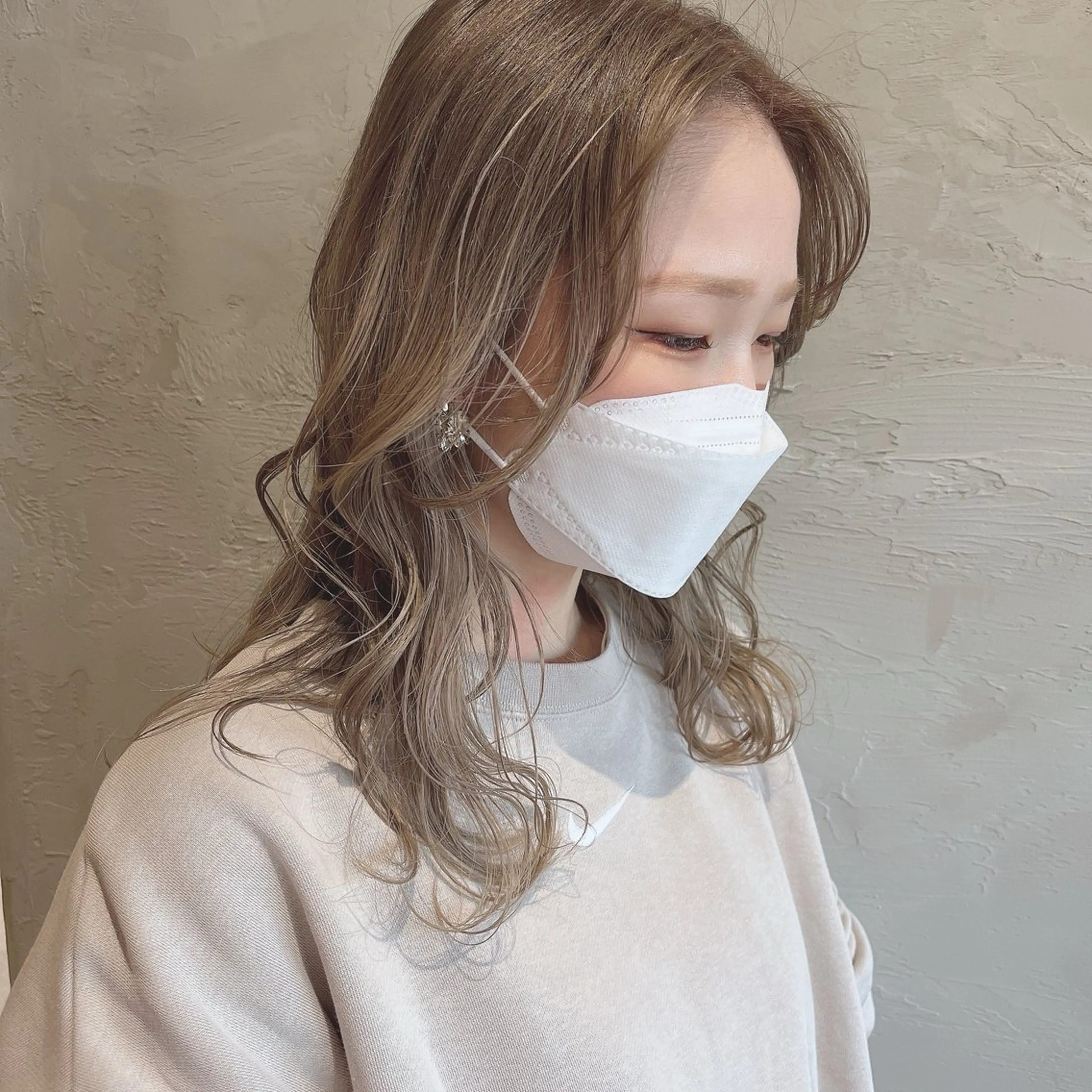 ミディアム カラー ブリーチ グレージュ ミルクティーグレージュ ヘアカラー トリートメント 《柔らかhair𓍯 》木村美姫のヘアスタイル