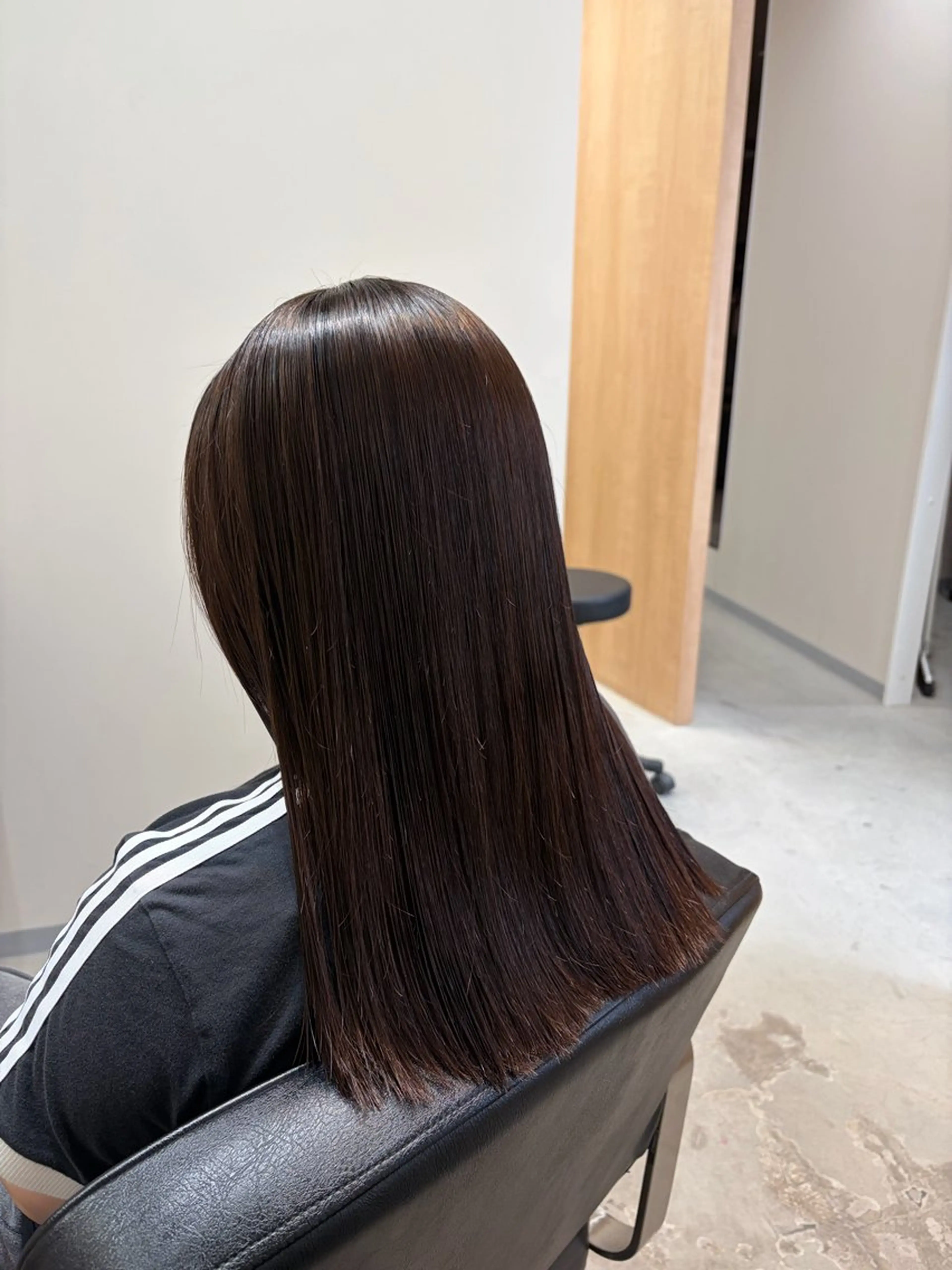セミロング omaフクダ 縮毛矯正/艶髪カラーのヘアスタイル