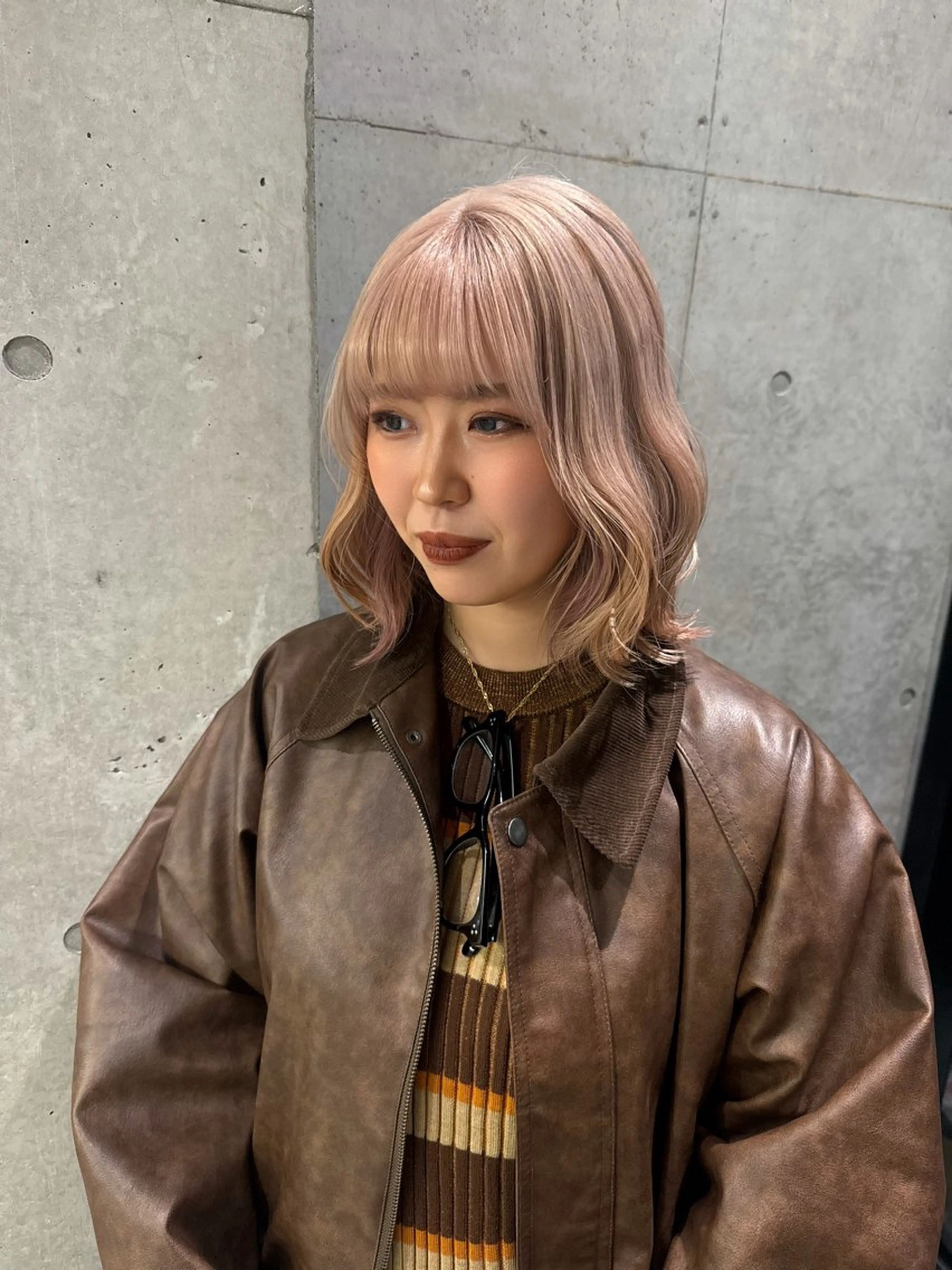 ミディアム カラー ブラウンカラー デザインカラー ピンクカラー カット ヘアカラー トリートメント Mizobe misakiのヘアスタイル