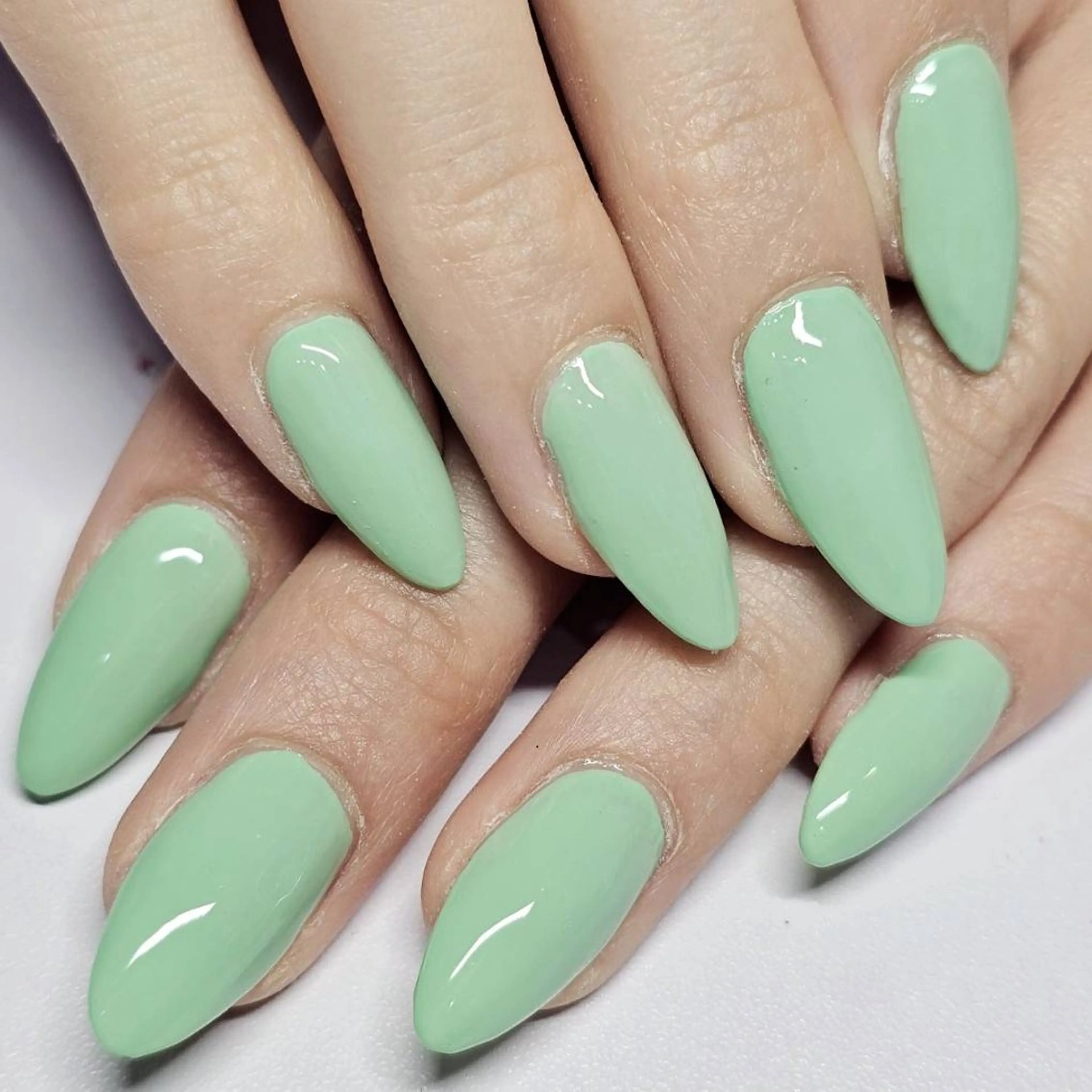 ネイル グリーン ワンカラーネイル ピスタチオネイル ハンドネイル よしだ ひろきのネイルデザイン
