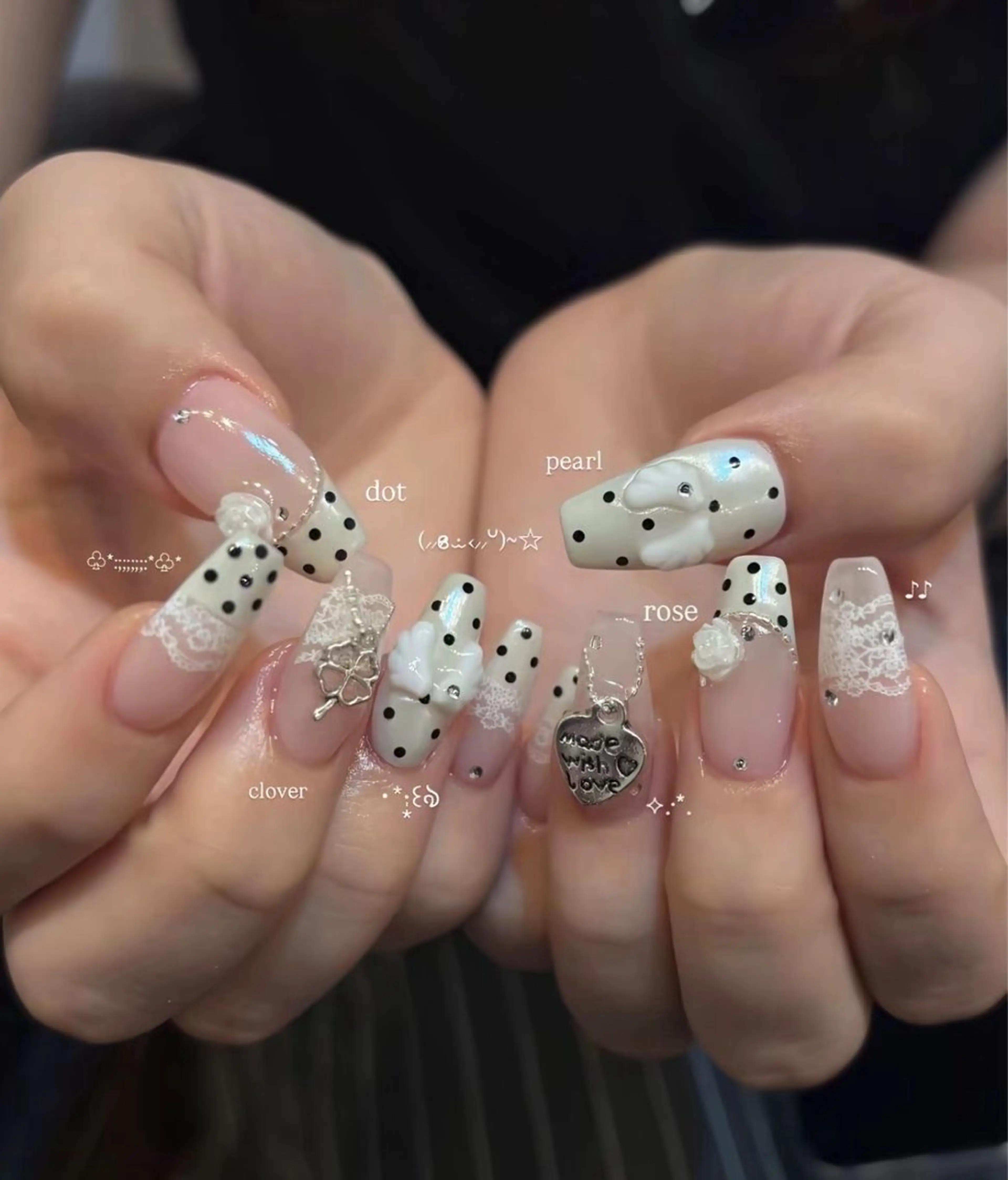 ネイル フレンチネイル ジェルネイル マグネットネイル 持ち込み ニュアンスネイル ハンドネイル Ribbonnail salonのネイルデザイン