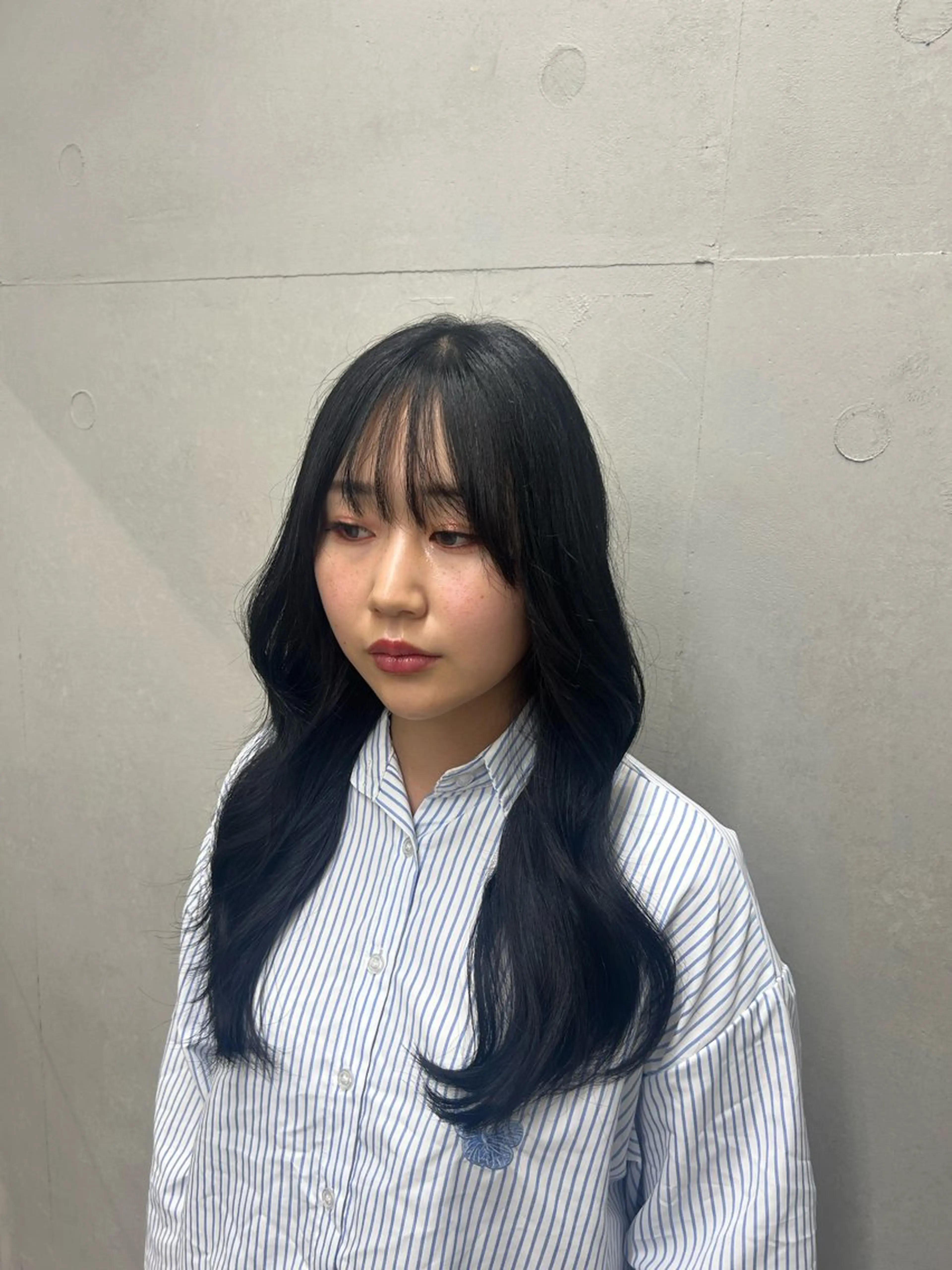 ロング IO イオリのヘアスタイル