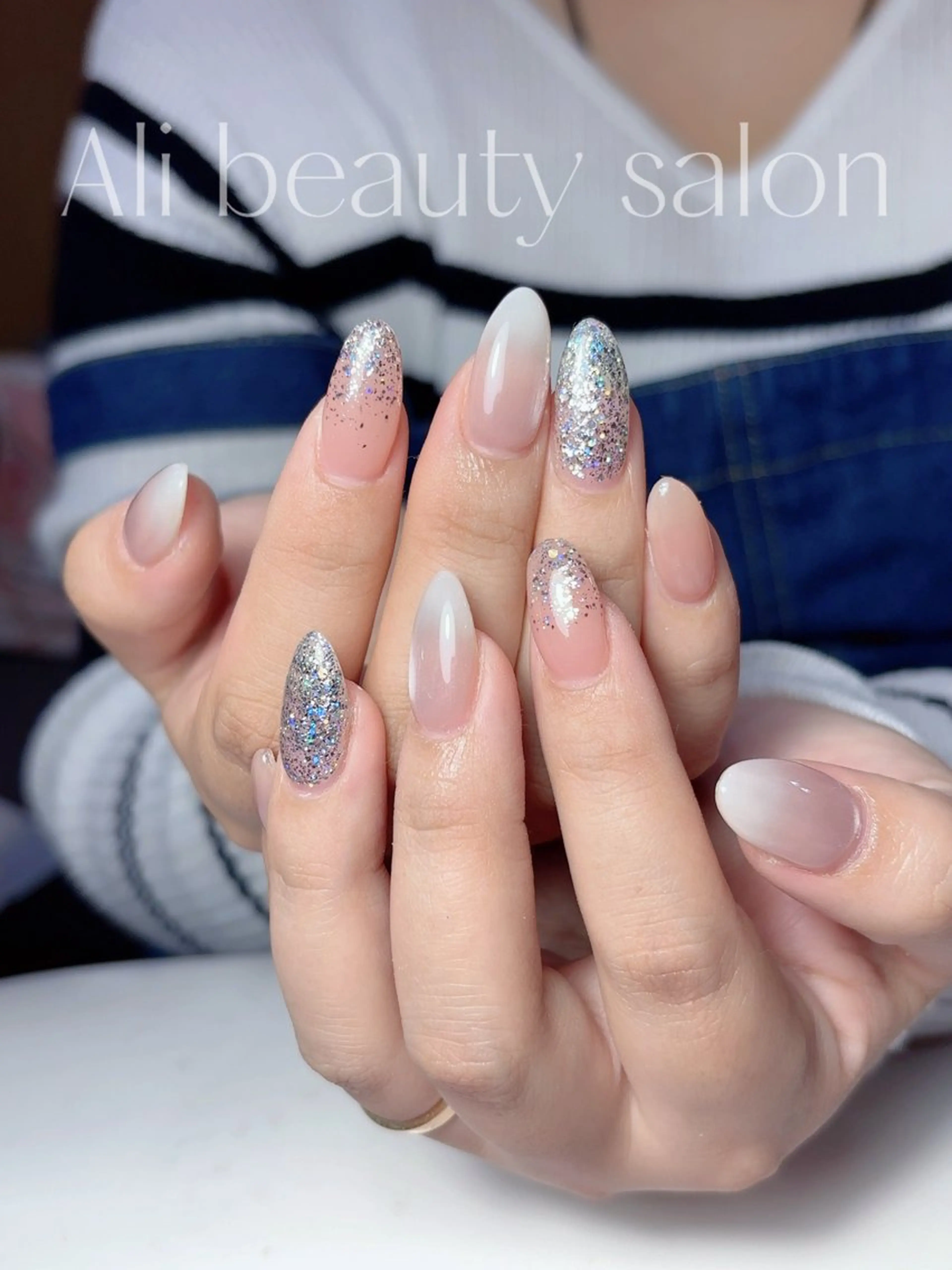 ネイル グラデーション ラメ(グリッター) ラメグラデーション ミラーネイル ハンドネイル Ali 新小岩 ネイル専門のネイルデザイン