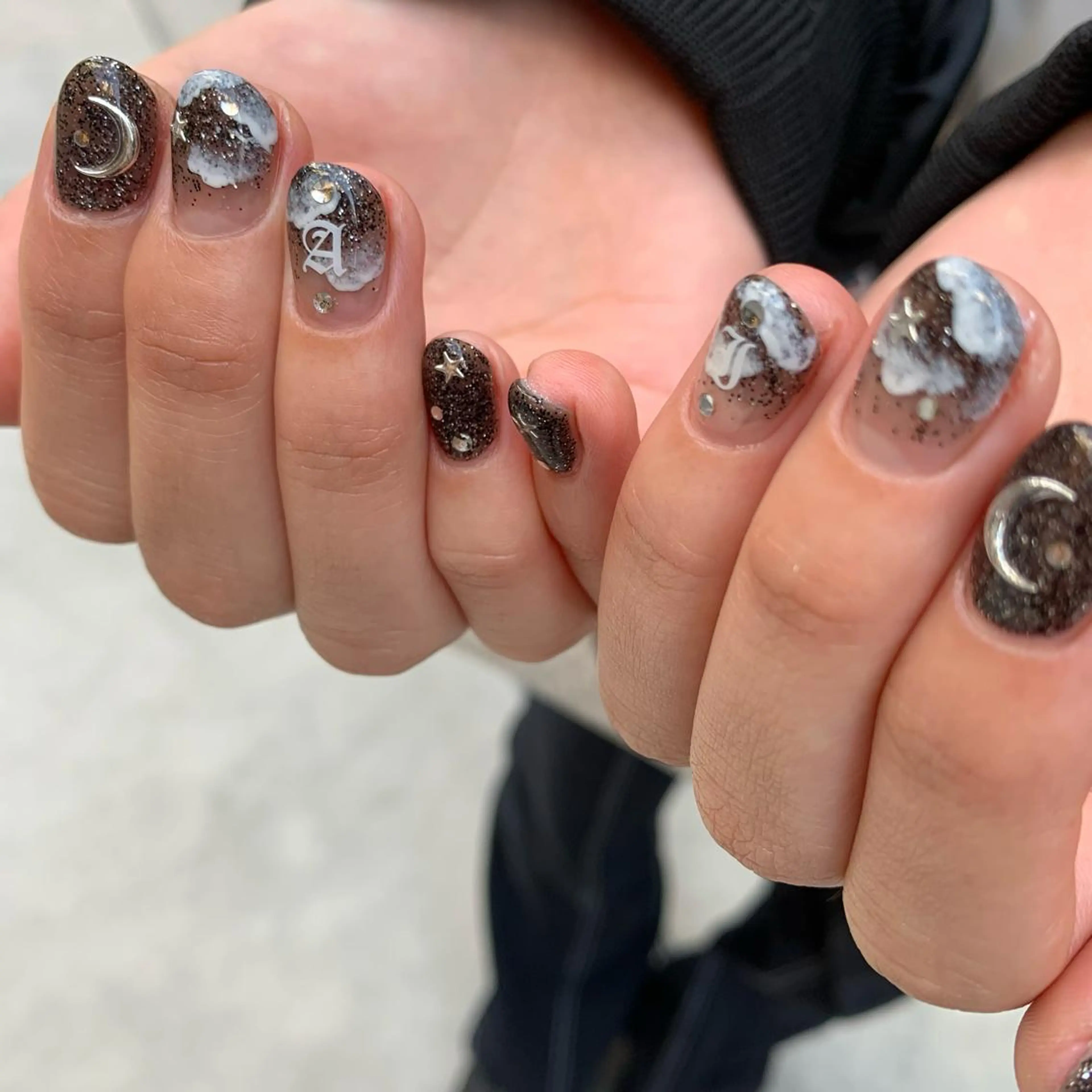 ネイル kana/モード ・グランジ໒꒱のネイルデザイン