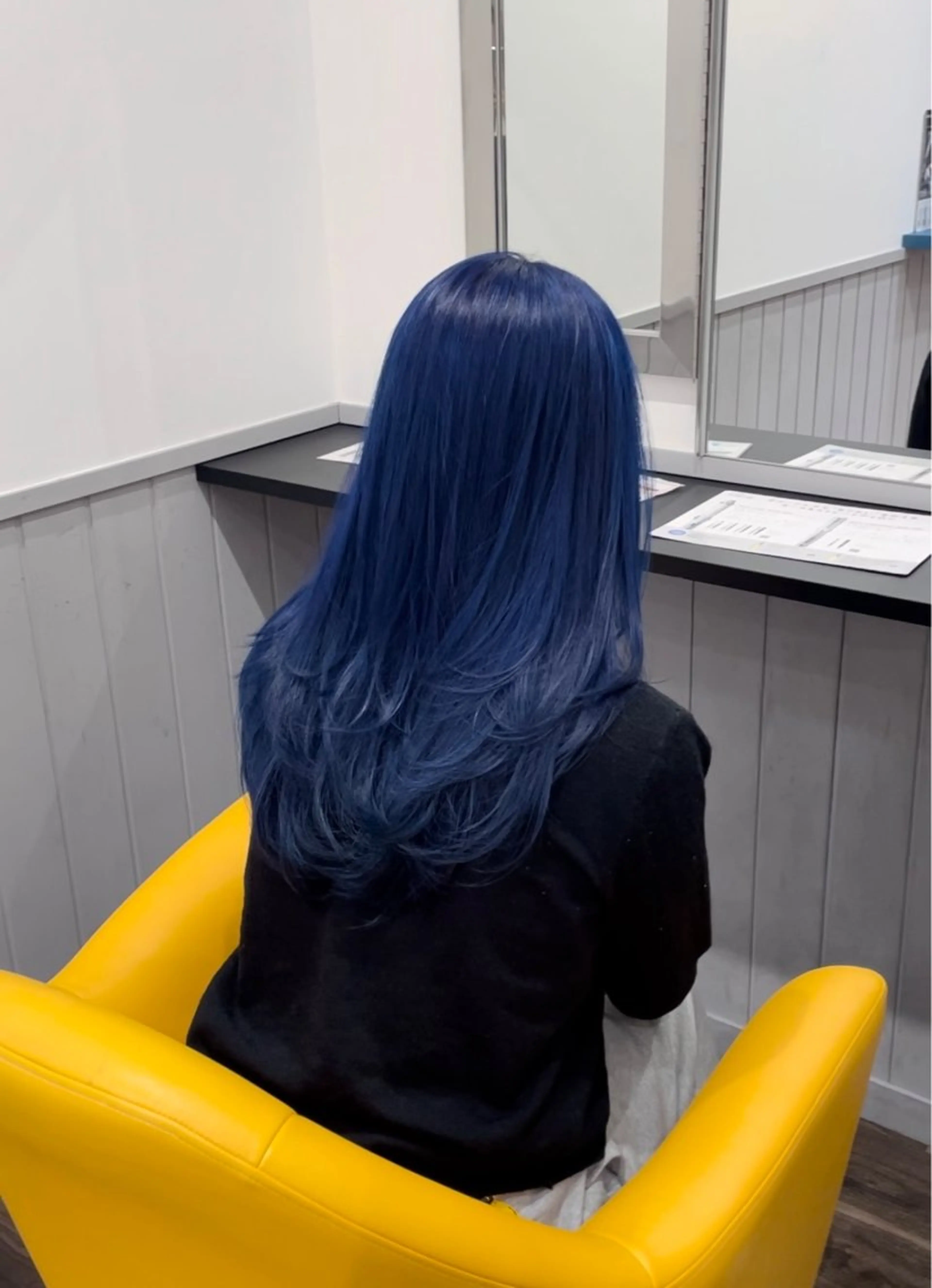 ロング ヘアカラー レイヤー🩶🎀 ブリーチ/なるのヘアスタイル