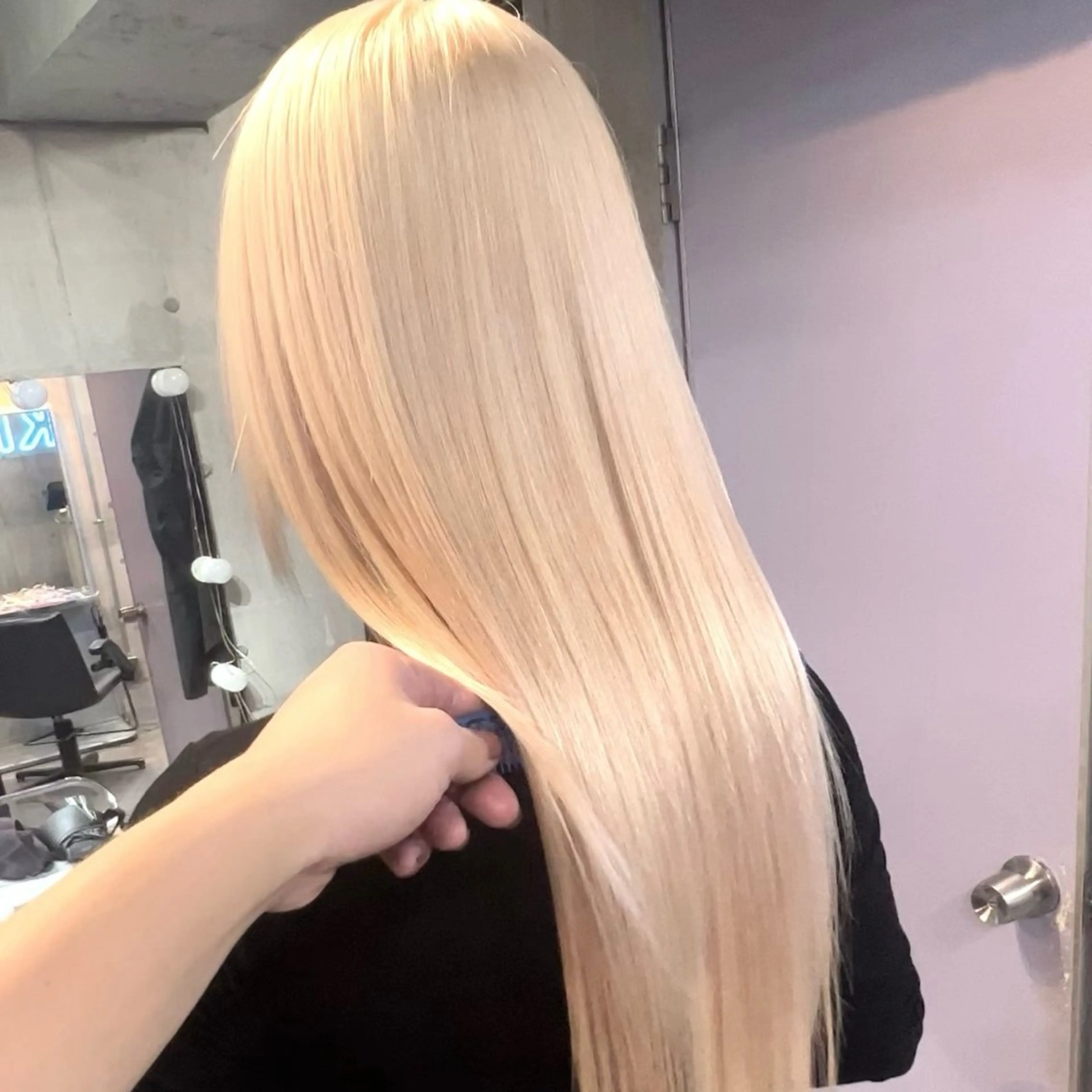 ミディアム カラー ベージュカラー ブリーチ ケアブリーチ ハイトーンカラー ホワイトベージュ ヘアカラー トリートメント ヘアセット ✨ブリーチ支持No1 複雑履歴修正/舘岡のその他イメージ