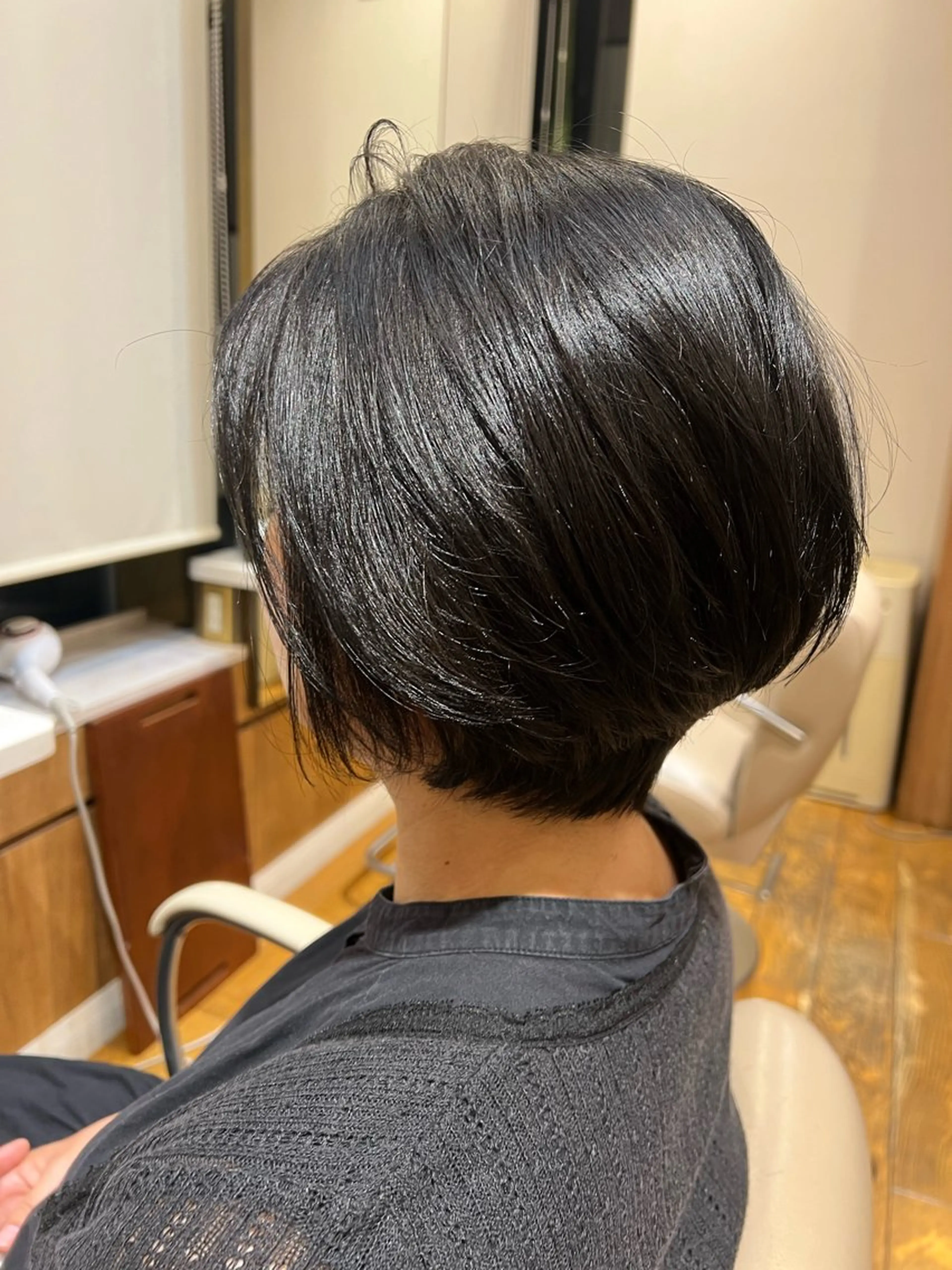 ショート 村中 逸紀のヘアスタイル