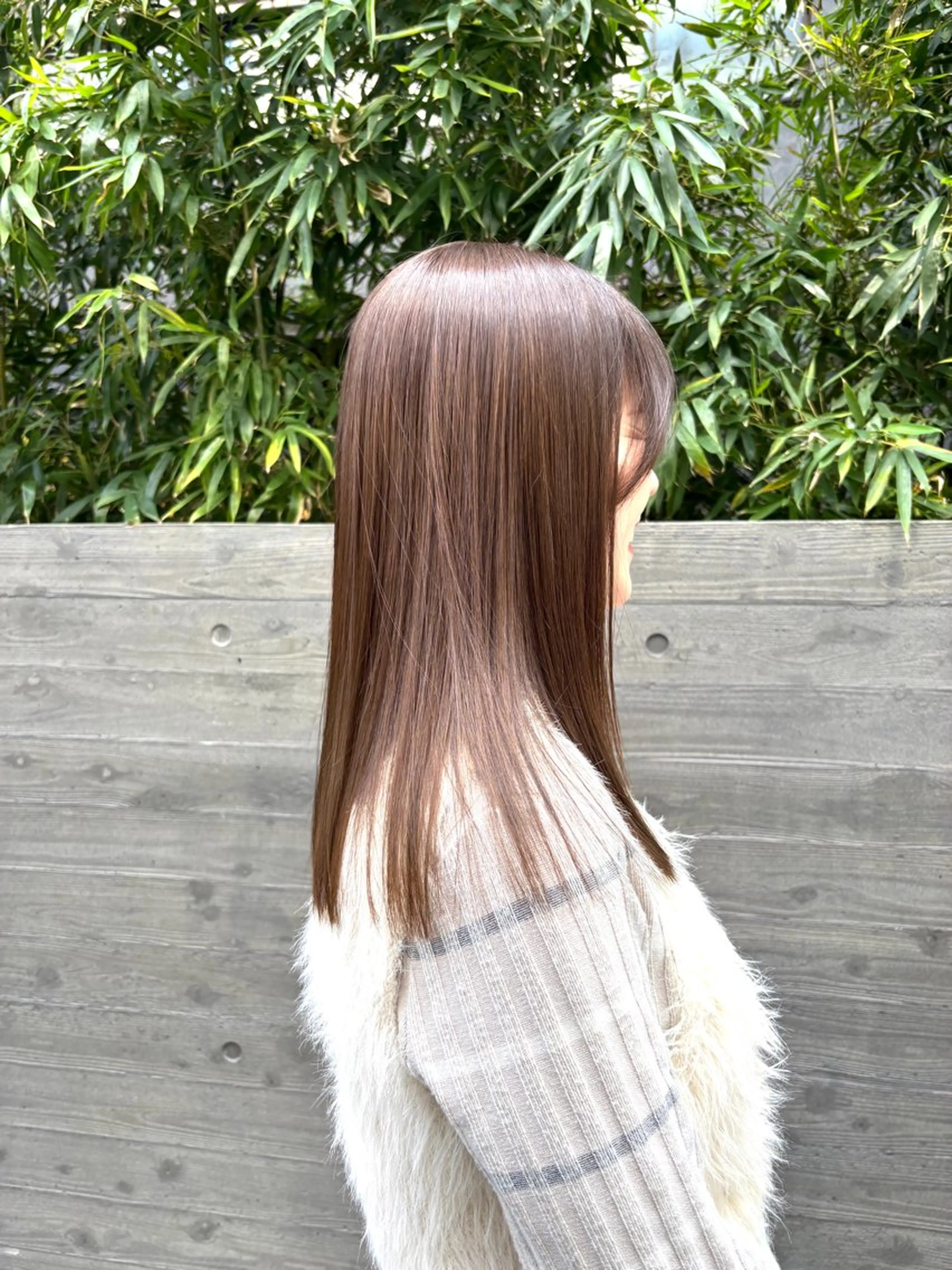 セミロング 髪質改善 縮毛矯正 トリートメント カット ヘアカラー トリートメント KINI 髪質改善＆艶髪のヘアスタイル
