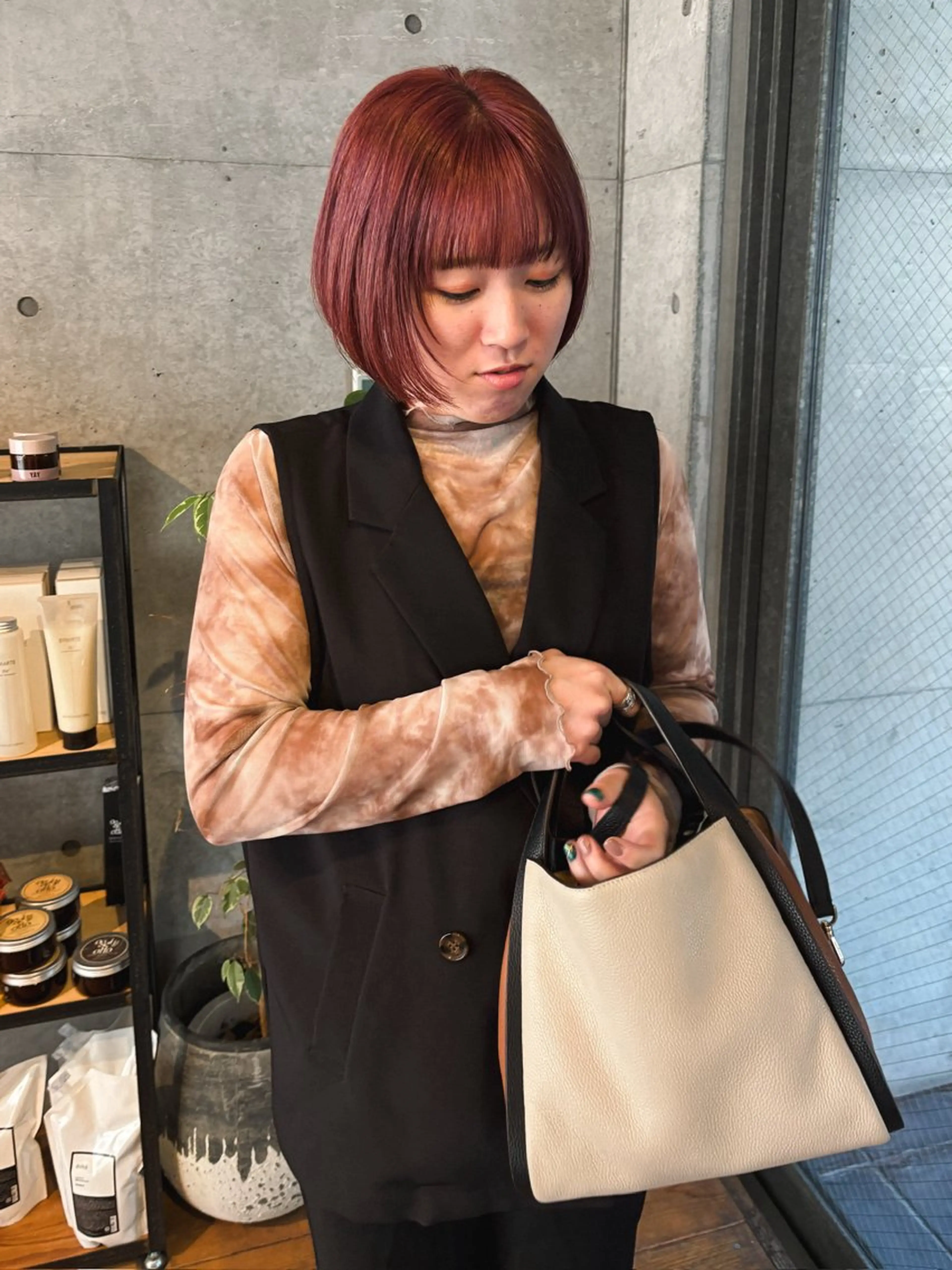 ショート カラー ブリーチ ピンクカラー ボブ ROUTE KOUTAのヘアスタイル