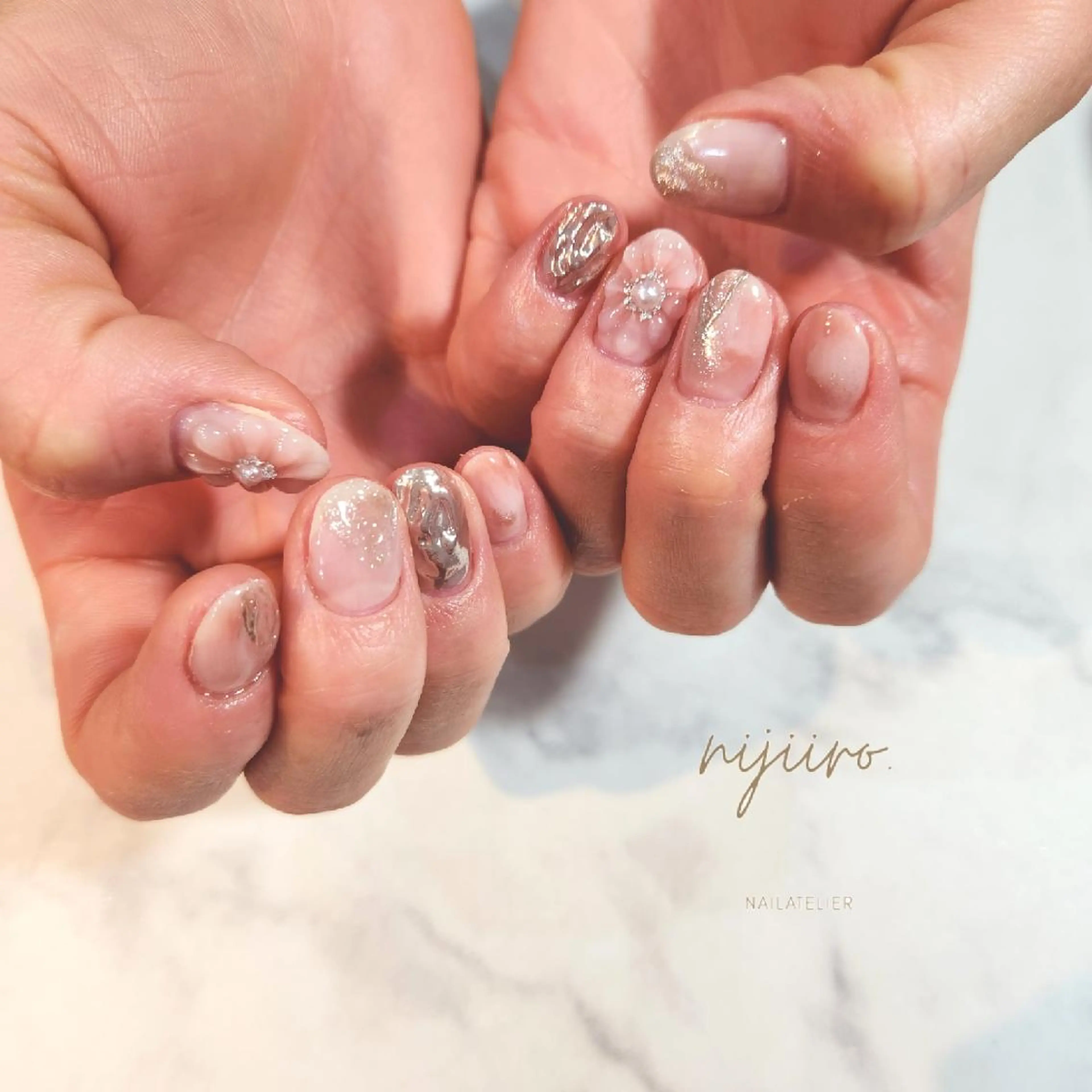 ネイル ハンドネイル nailatelier nijiiro.所属・nijiiro🌈 サトウのネイルデザイン