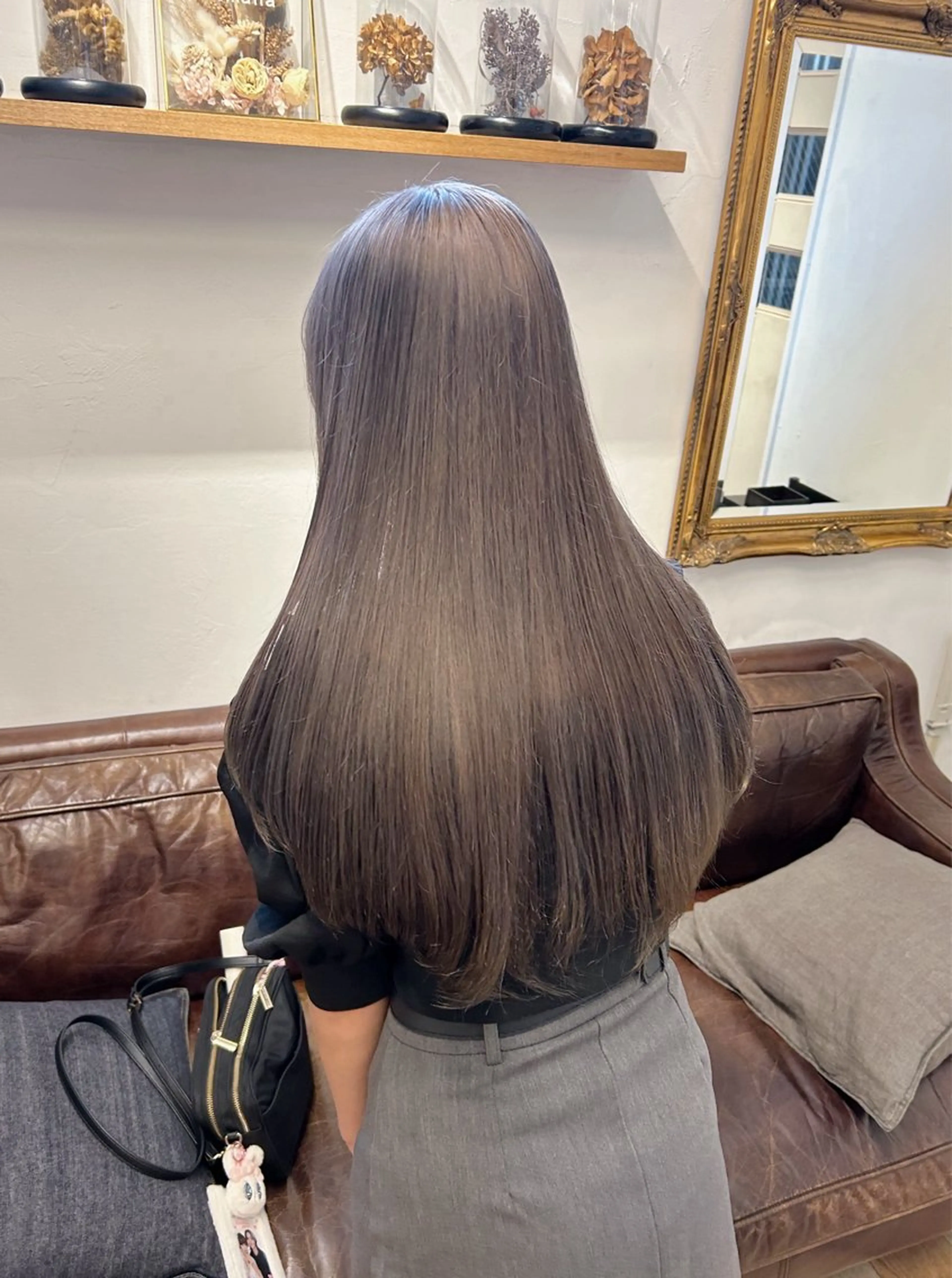 セミロング カラー カット ヘアカラー トリートメント ハイトーンボブ 前田 表参道　グレージュのヘアスタイル