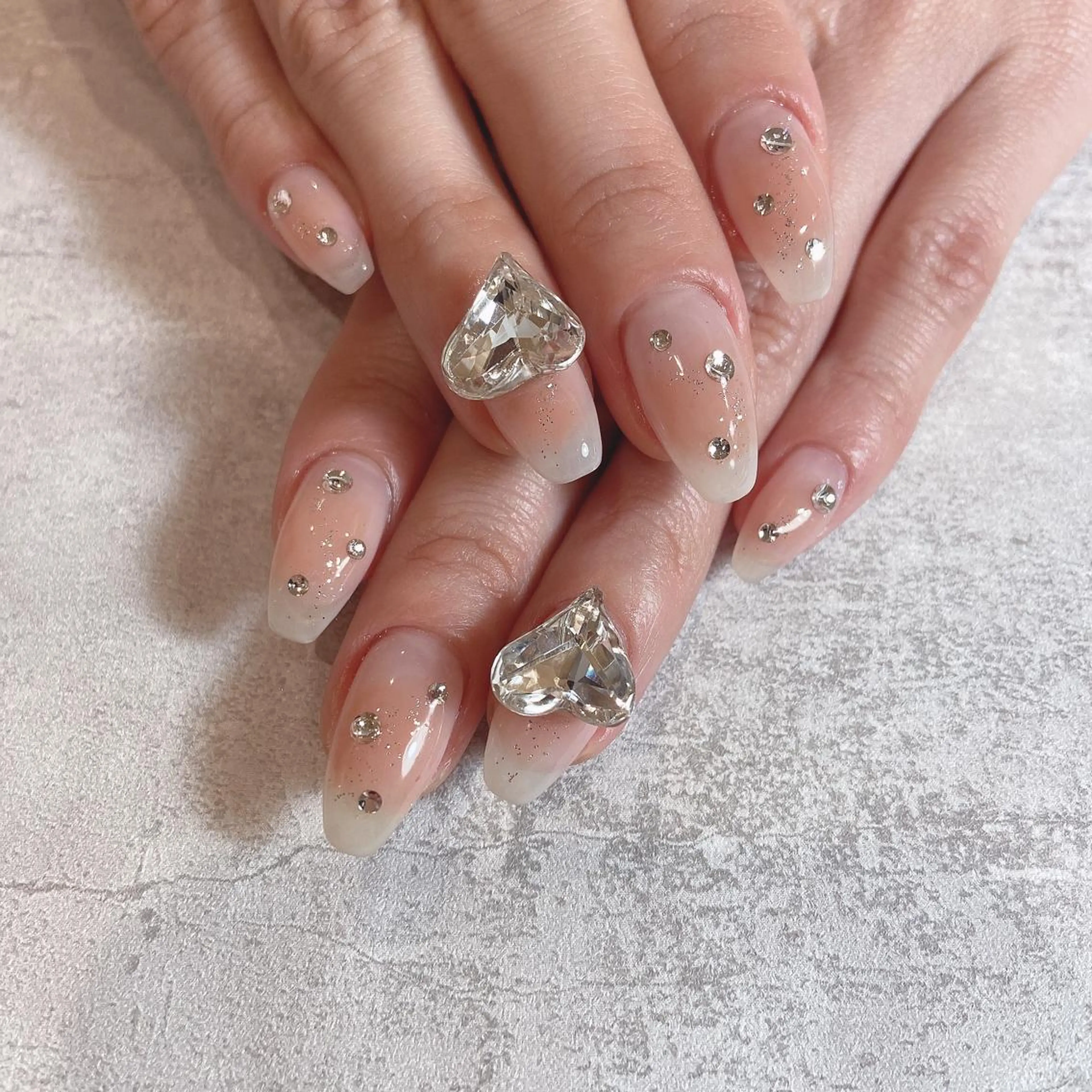 ネイル STELLA 大西南帆のマツエク・マツパデザイン