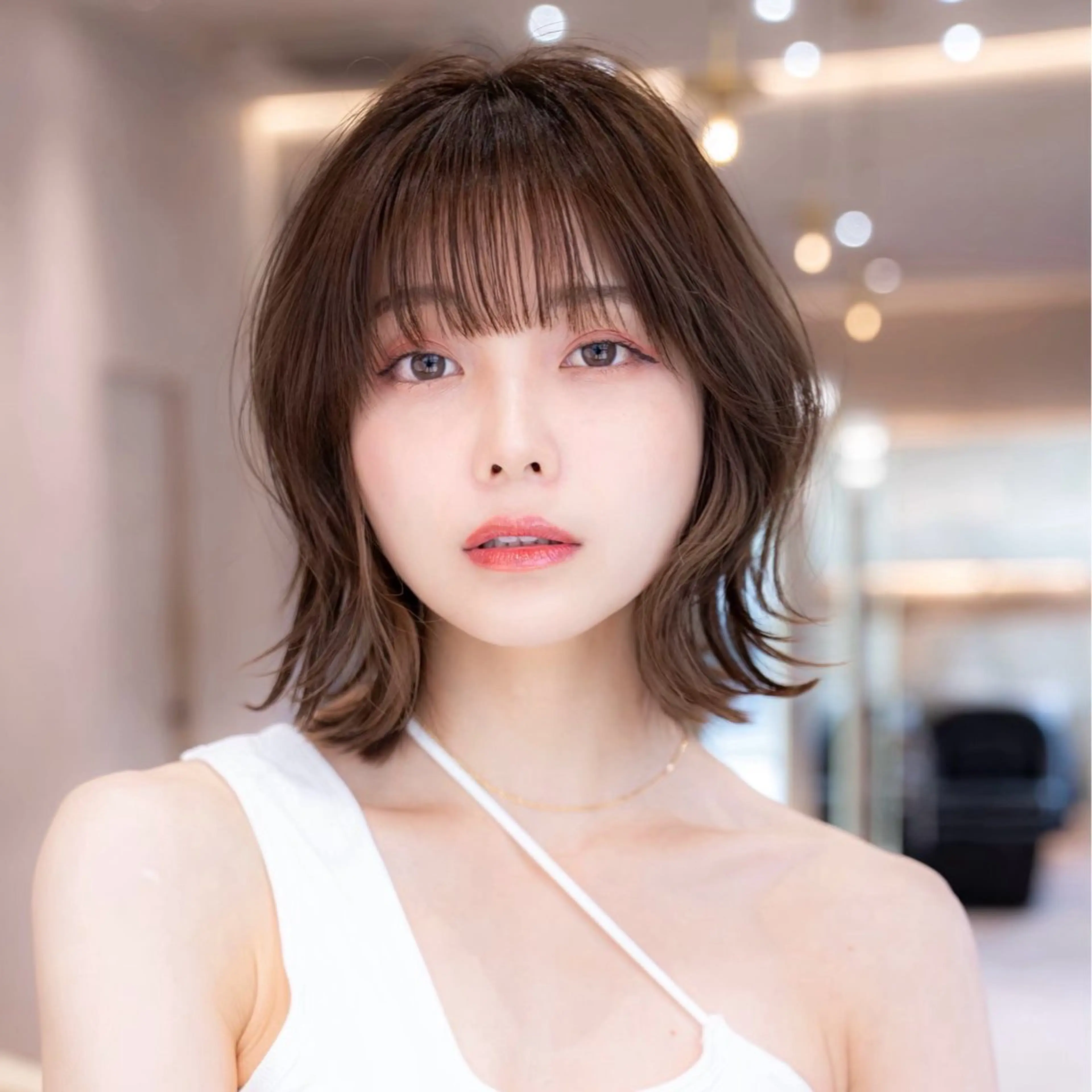 ミディアム カラー 切りっぱなしボブ ブリーチ ボブ 学生 韓国風ヘア カット ヘアカラー トリートメント 新宿/韓国ボブ/ レイヤーボブしょうごのヘアスタイル