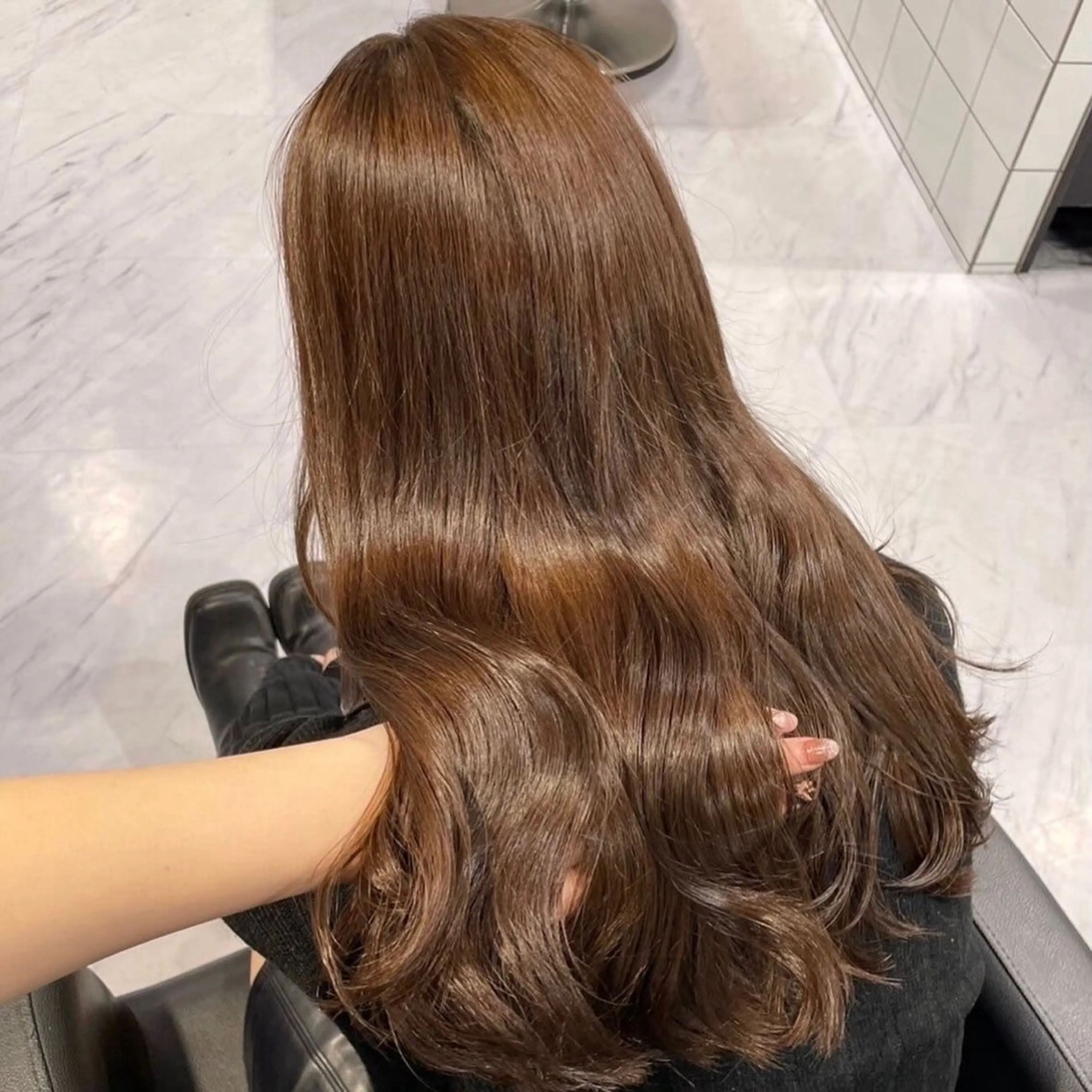 ロング カラー ヘアアレンジ ブリーチ ブリーチなしカラー 髪質改善 🫧モテる💗ダメー ジレスハイトーン🫧のヘアスタイル