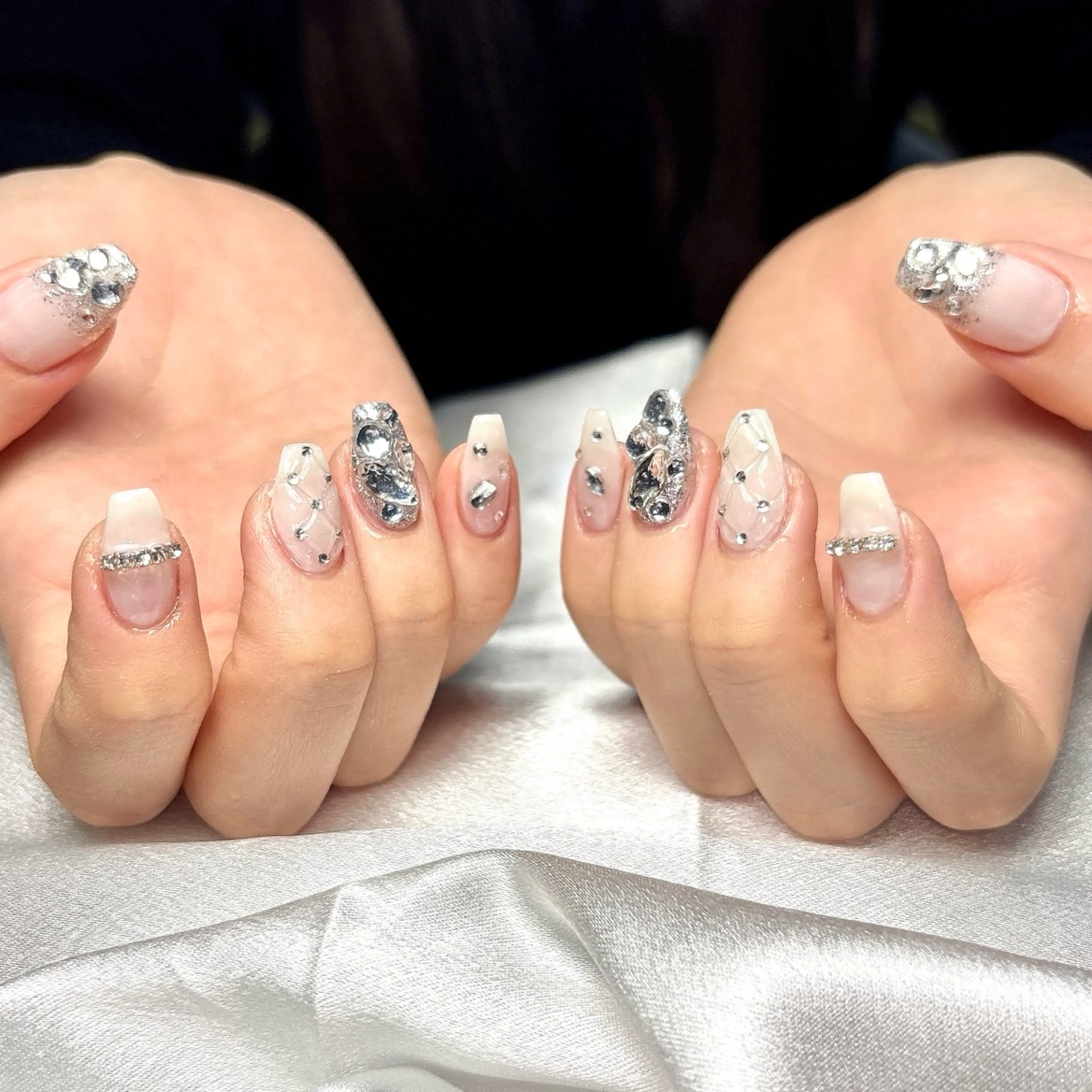 セミロング 韓国ガーリー🎀 岐南🤍ななみのネイルデザイン