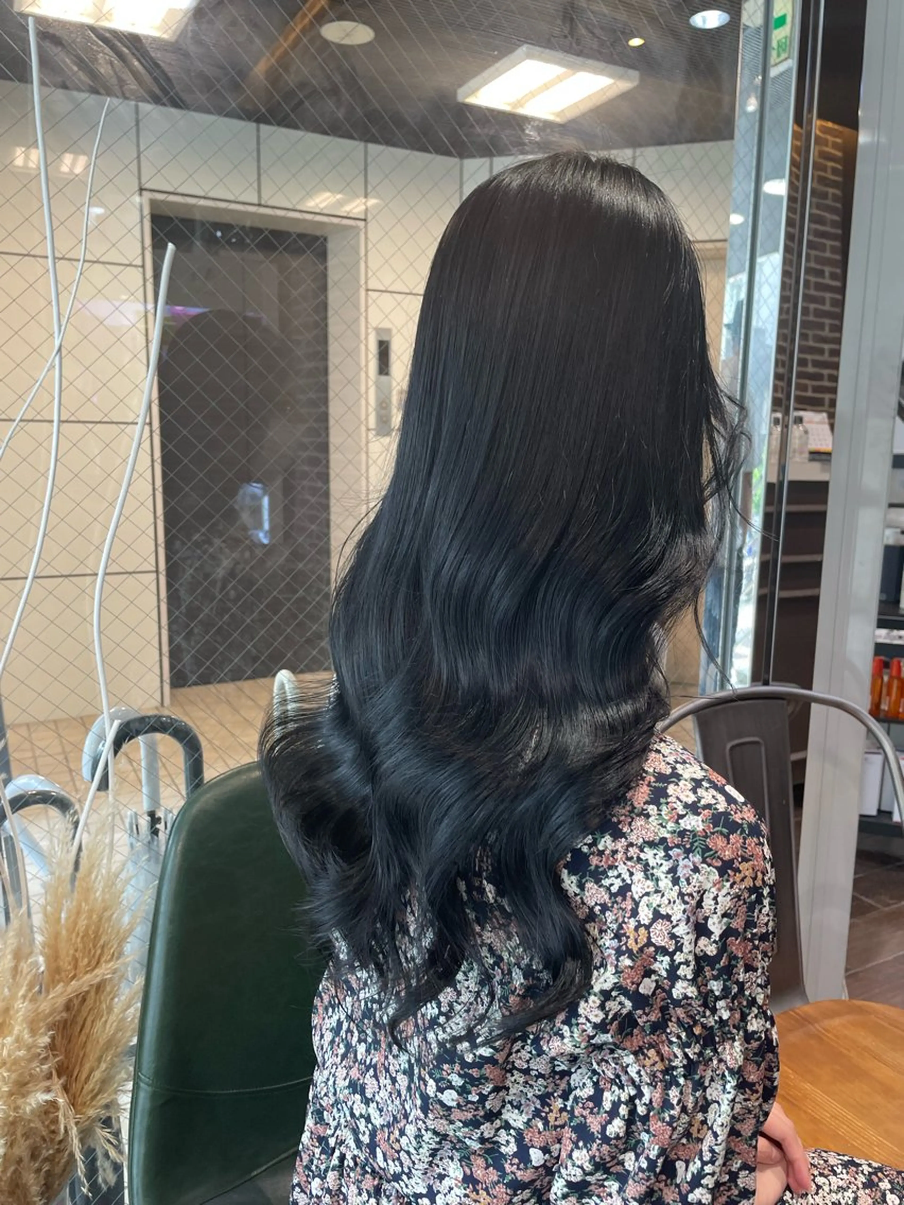 ロング カラー ブリーチ ケアブリーチ ダブルカラー イヤリングカラー グラデーションカラー ‪るか/‪透明感 カラー/アレンジのヘアスタイル