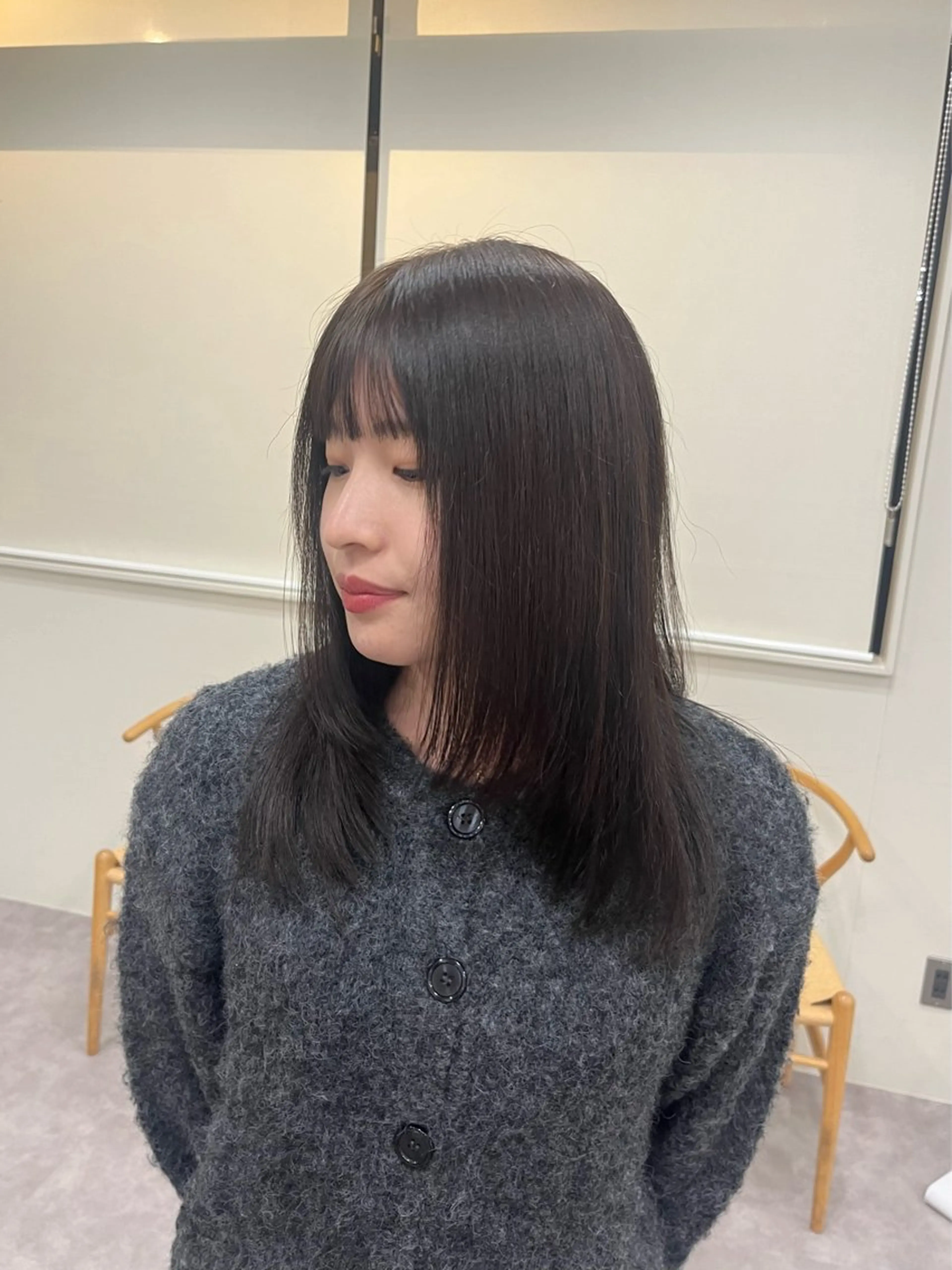 ミディアム レイヤーカット 透明感カラー🌼 沙奈のヘアスタイル