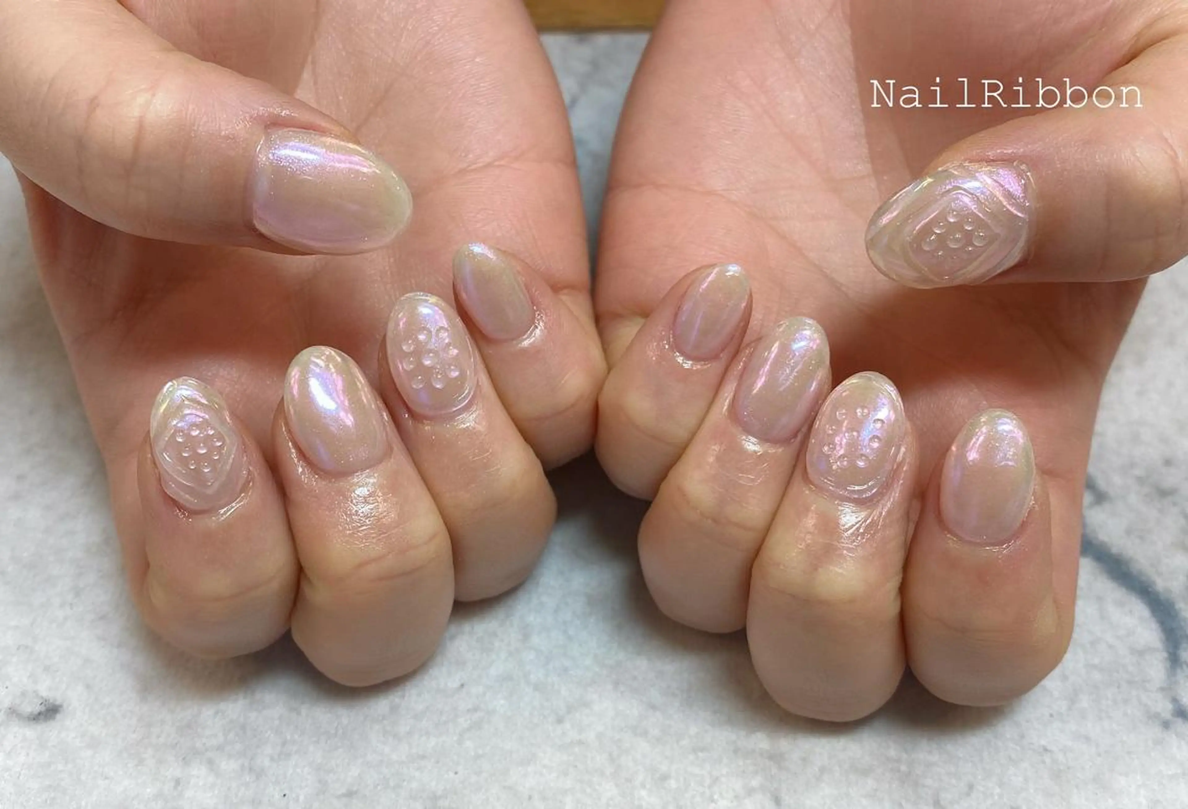 ネイル ネイルリボン 受付スタッフのネイルデザイン