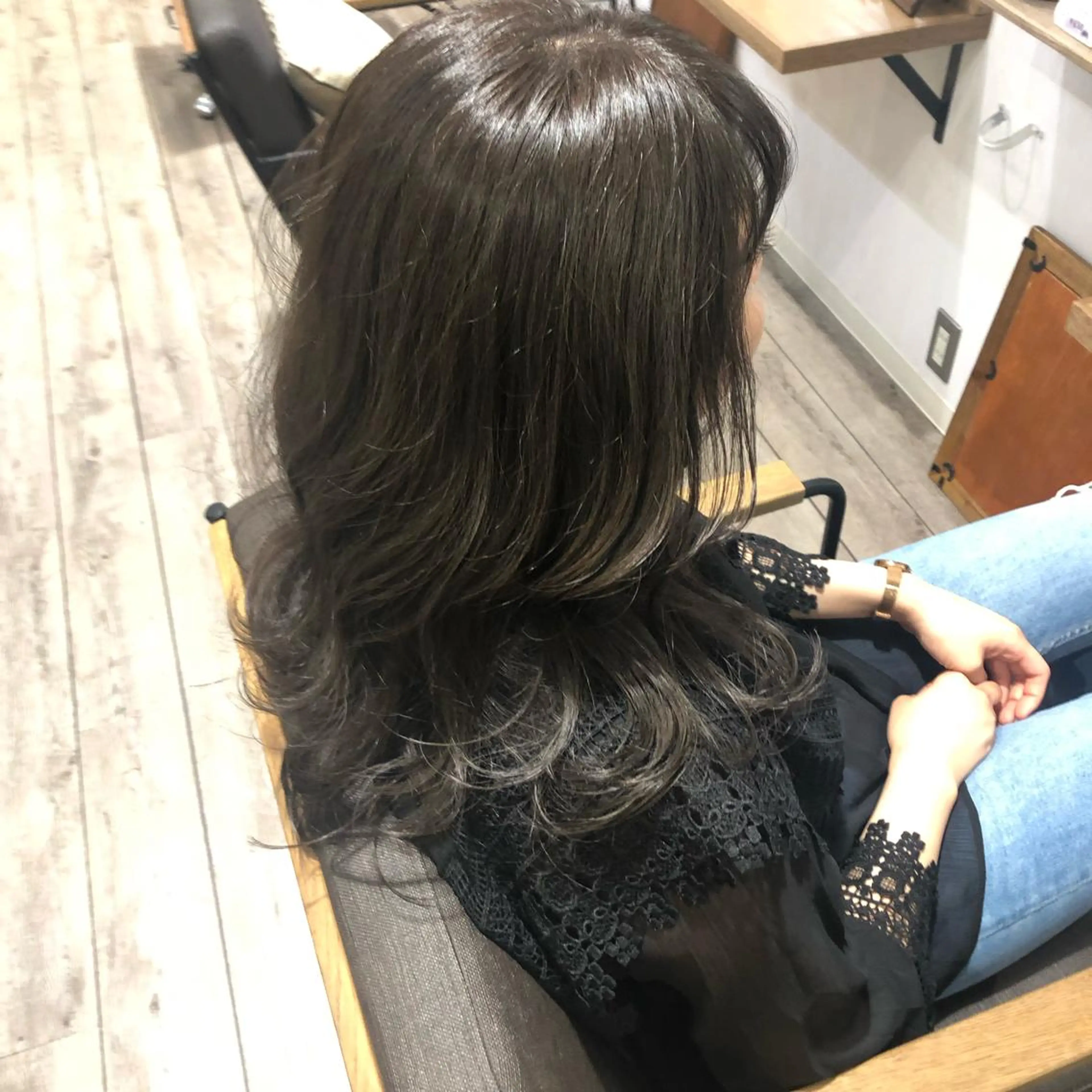 セミロング カラー ヘアアレンジ アッシュ イルミナカラー 顔周りcut・ご相談 =新宿しずく🇰🇷のヘアスタイル