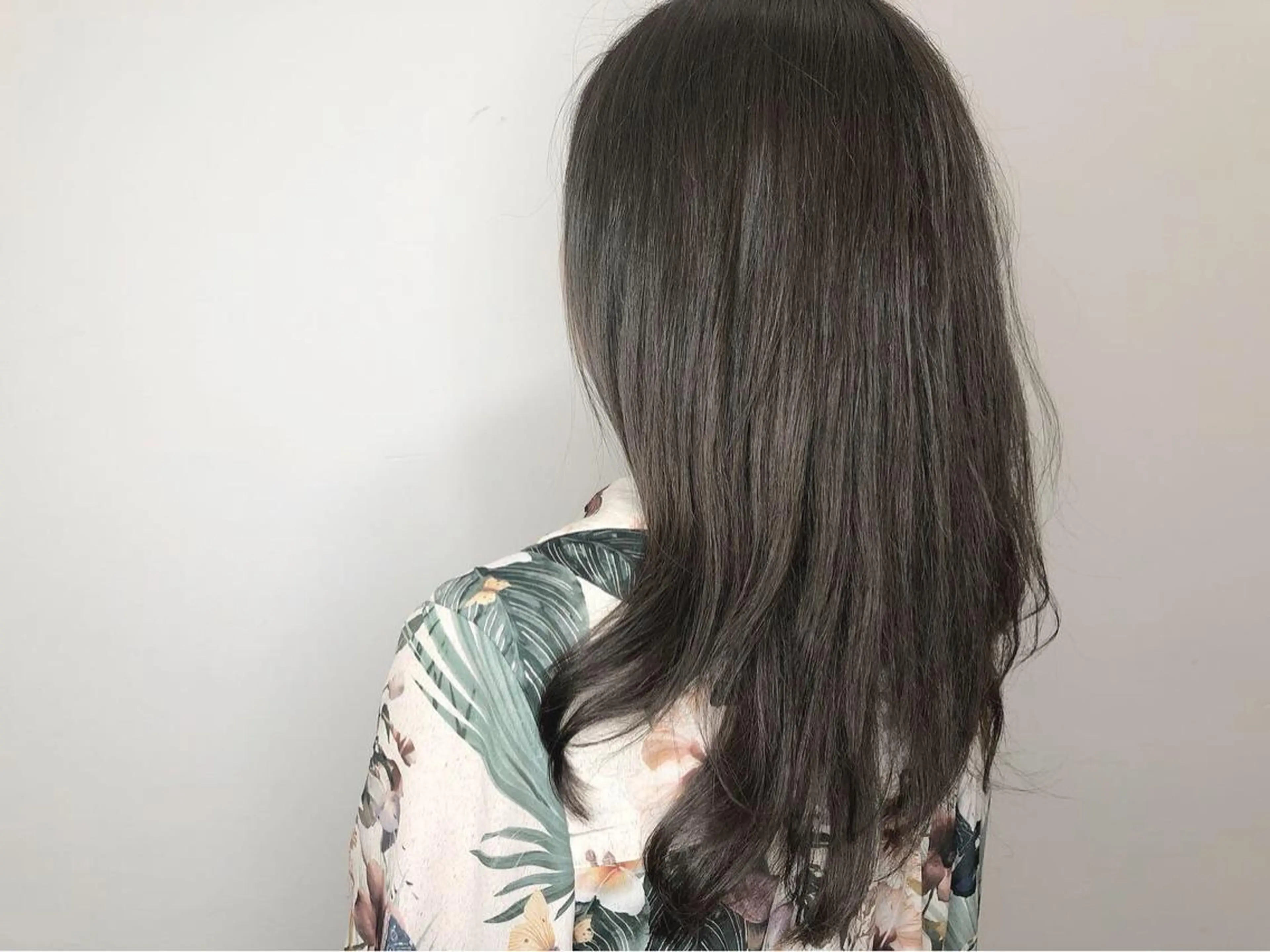 ミディアム カラー アッシュ エドルカラー メンズ レイヤー ウルフ 弓木啓輔のヘアスタイル