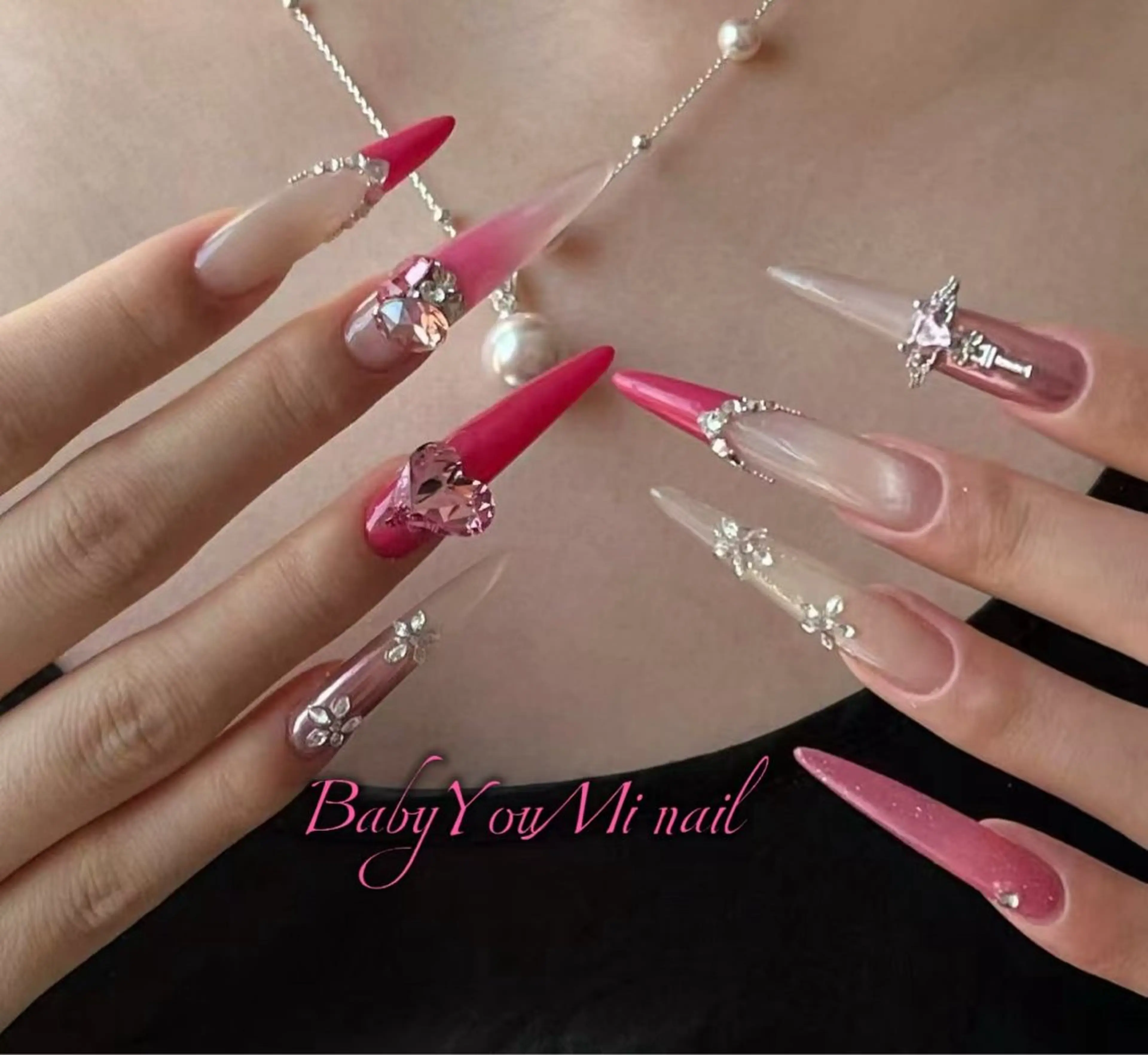 ネイル オーロラネイル フラワーネイル フットネイル フレンチネイル ジェルネイル ハンドネイル BabyYouMi nailのネイルデザイン