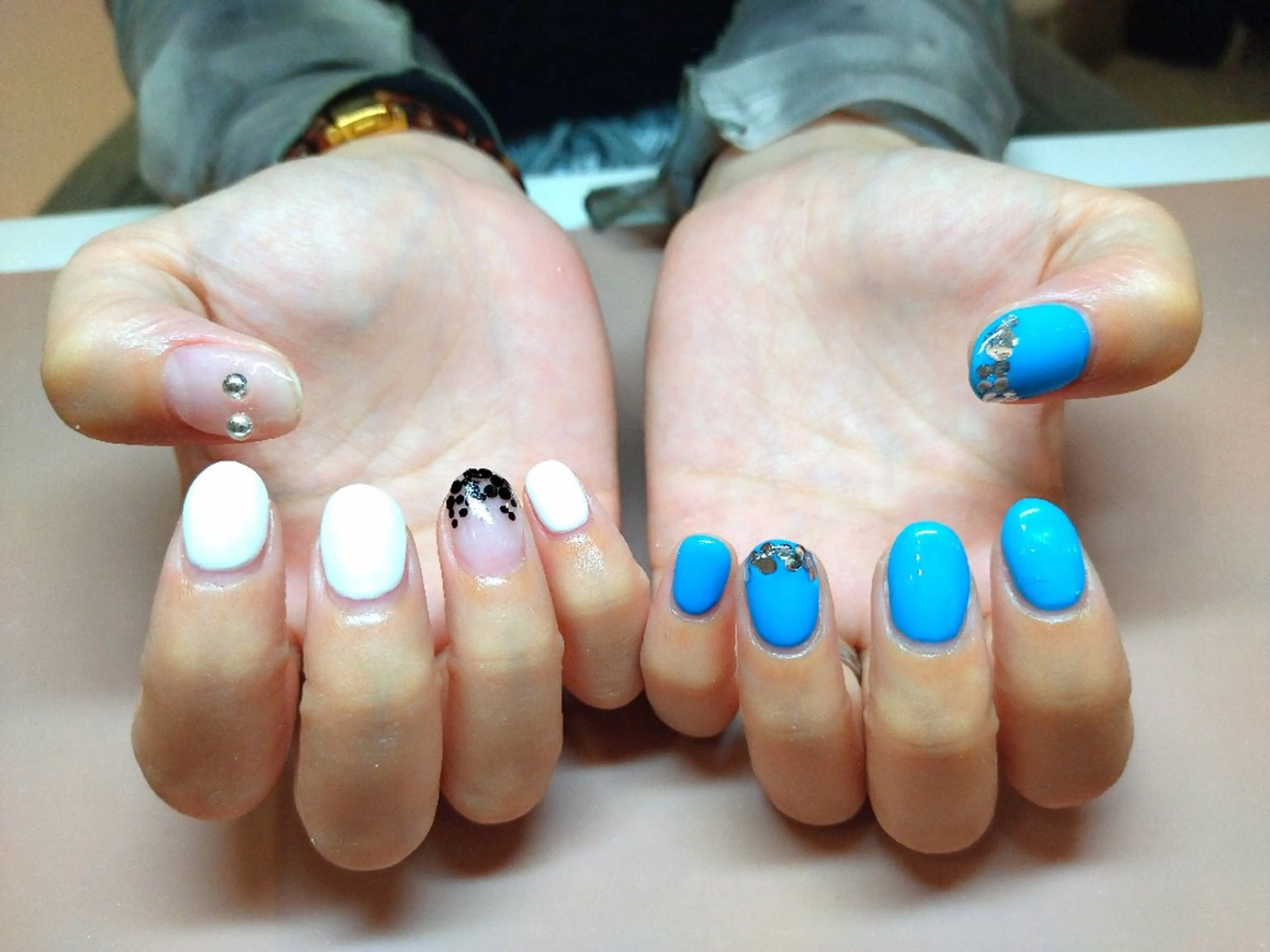 ネイル ハンドネイル 鐙 桃華のネイルデザイン