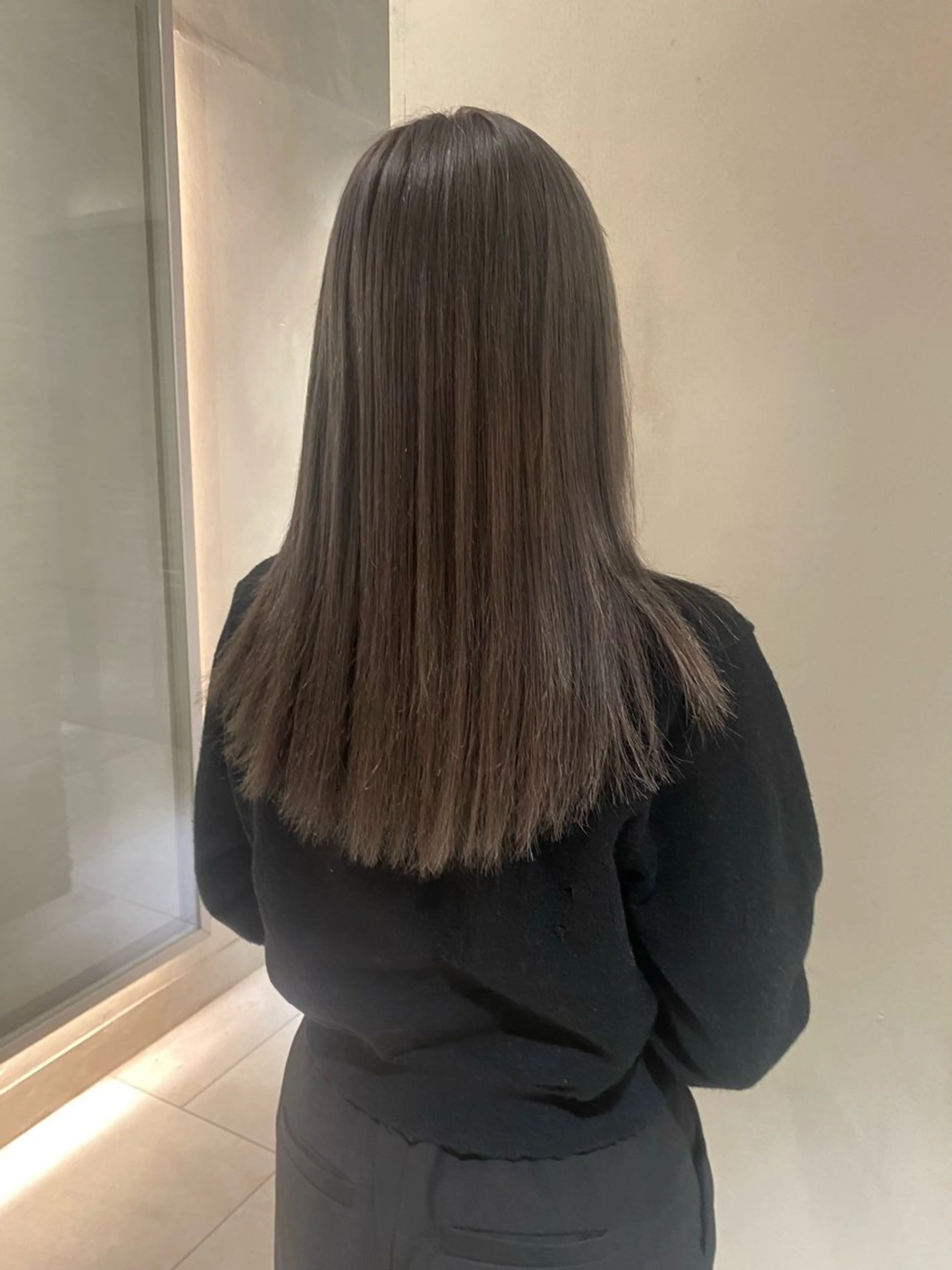 セミロング ⠀ リコのヘアスタイル