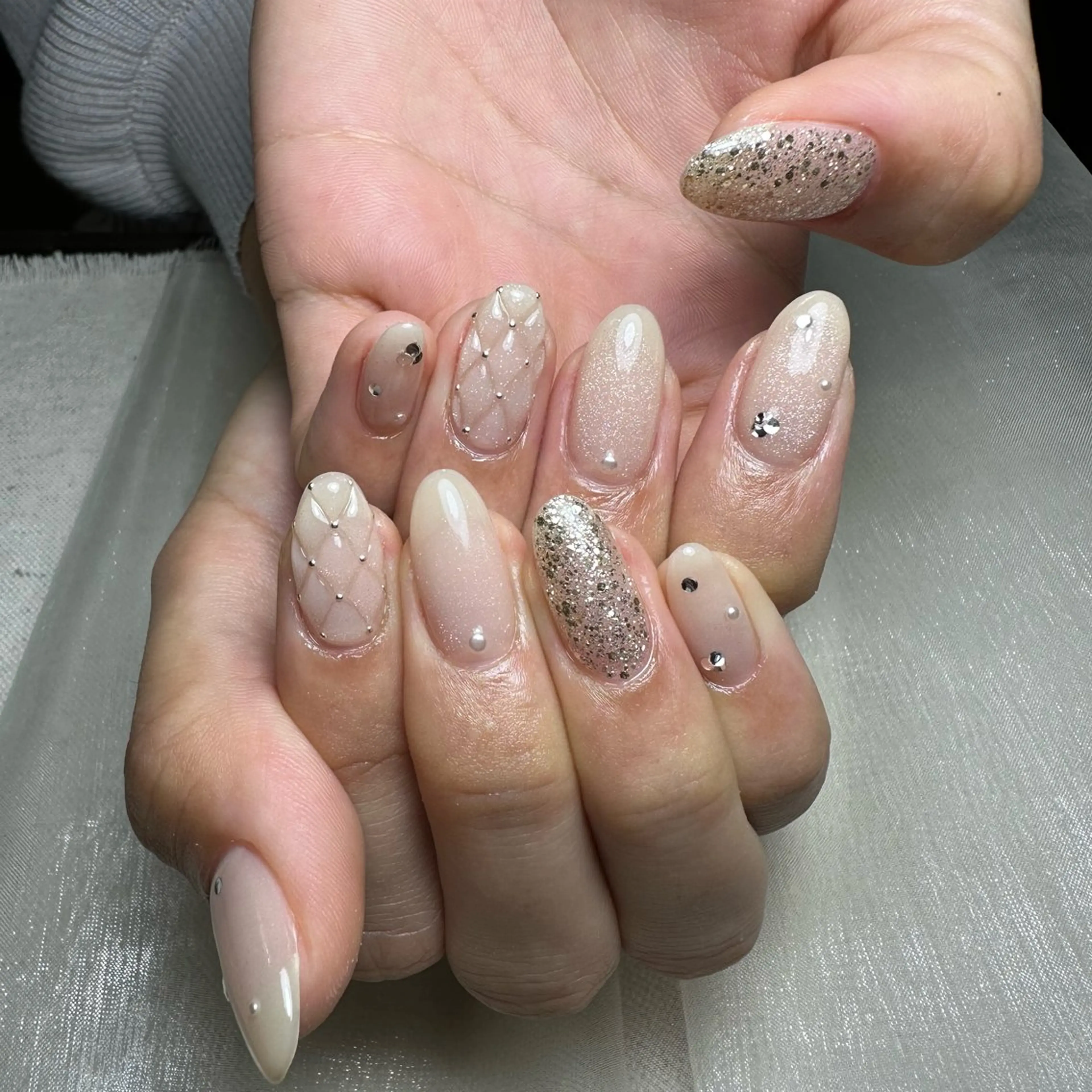 ネイル ハンドネイル repos~ルポ~所属・里見 麗のネイルデザイン