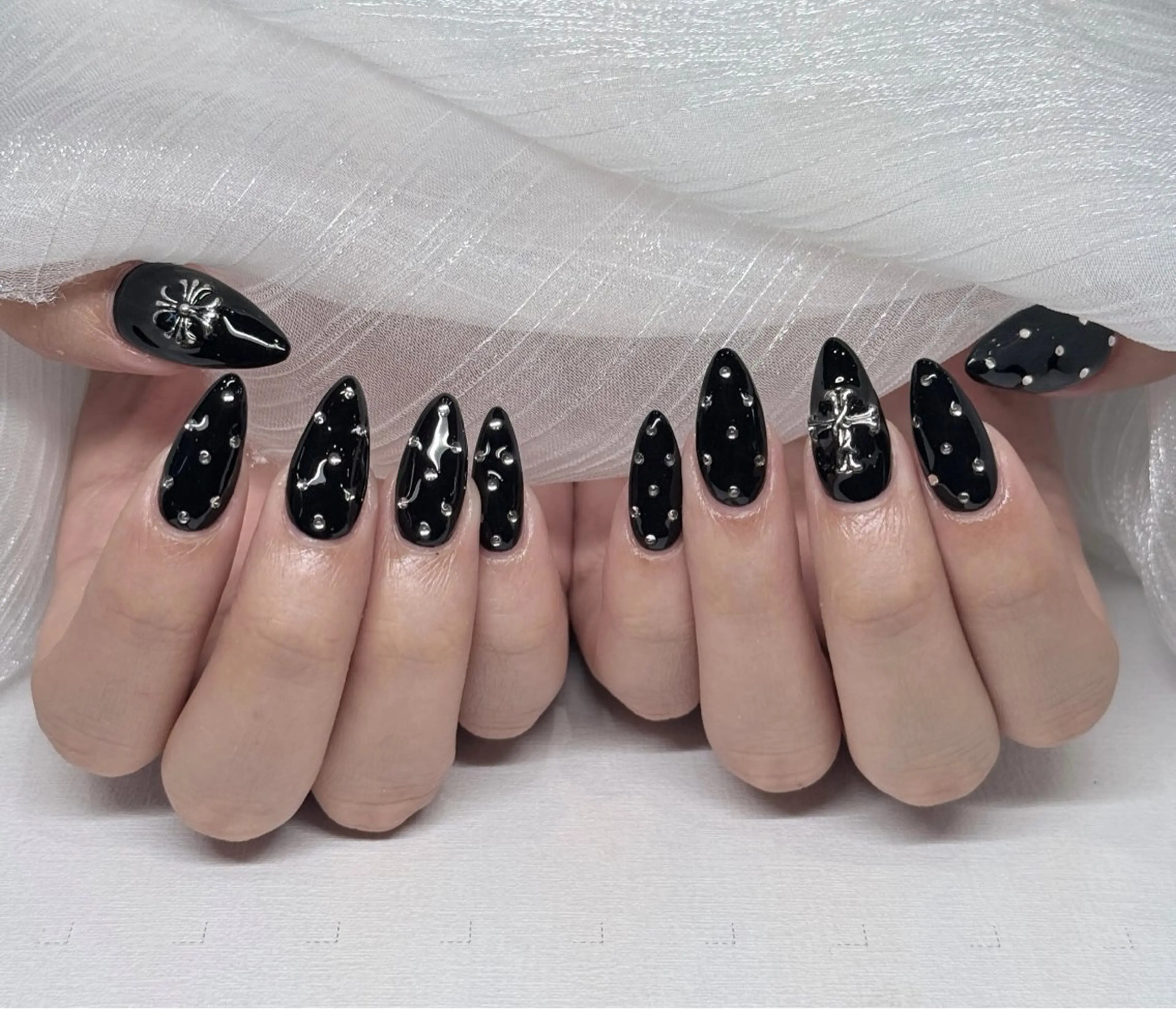 ネイル オーロラネイル ブルー チークネイル フットネイル フレンチネイル ハンドネイル REI NAのネイルデザイン