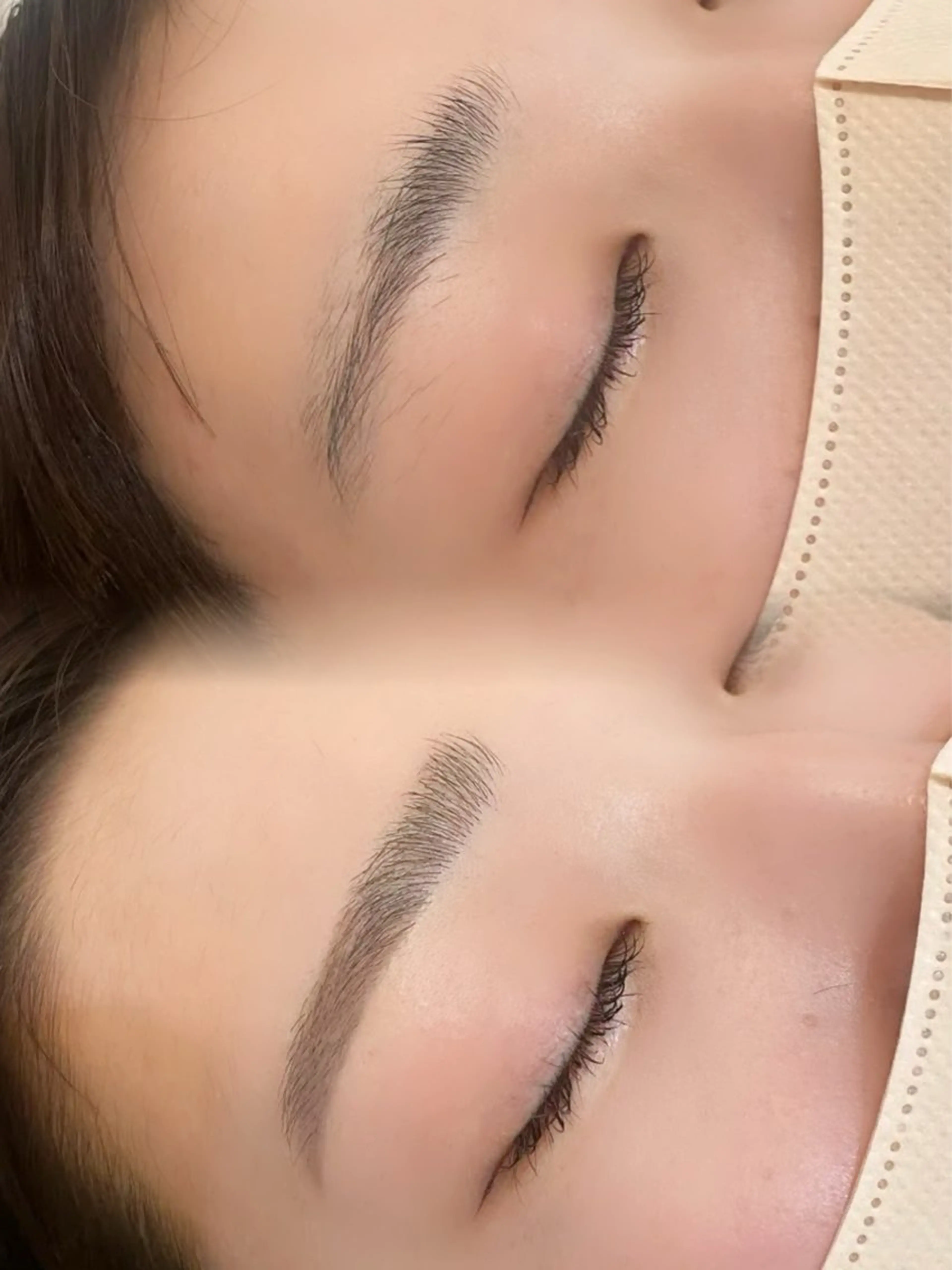 【アイブロウワックス】の写真