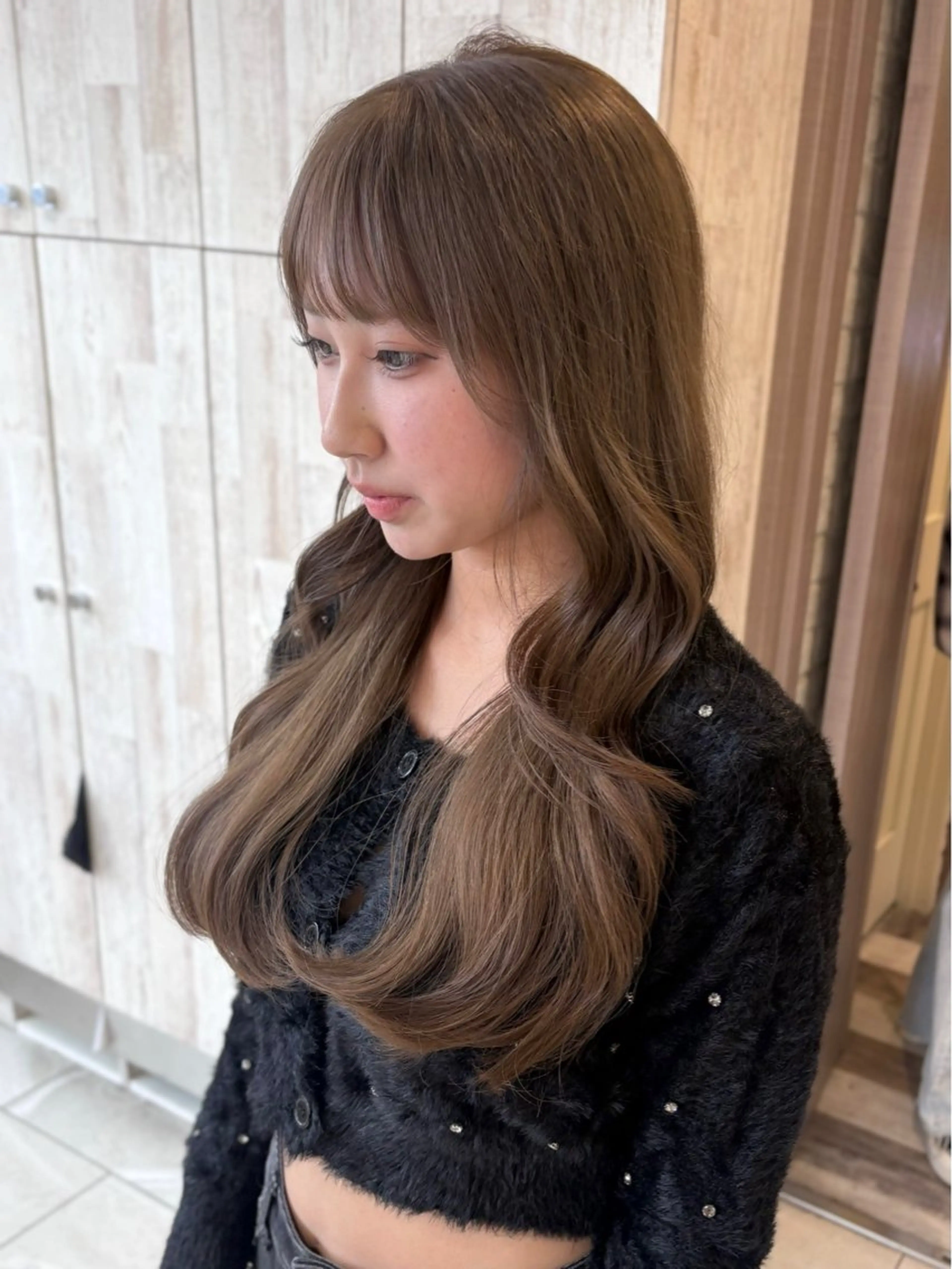 ロング カラー ブリーチ KANA🎀韓国 🇰🇷ハイライトのヘアスタイル