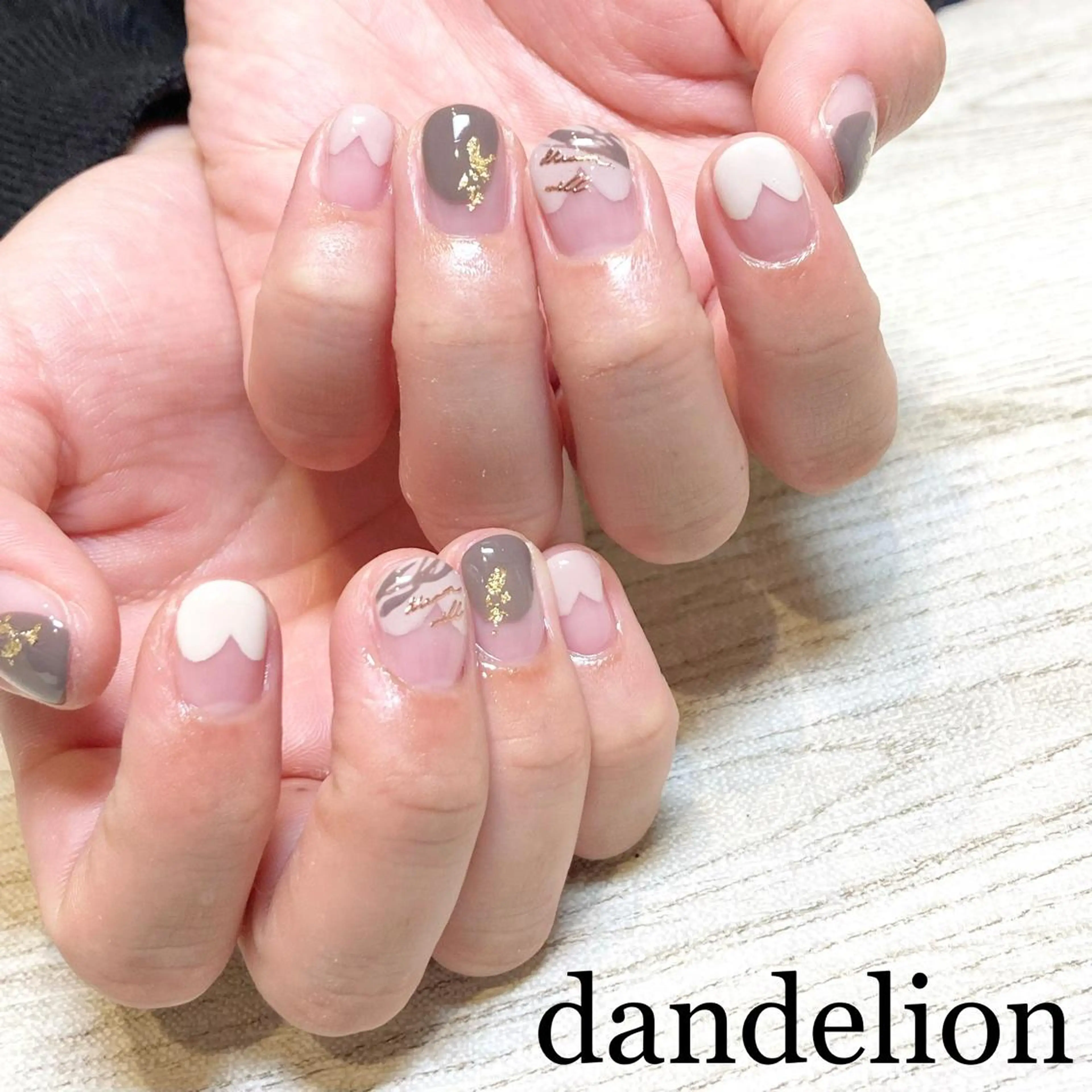 ネイル ハンドネイル ハンドケア dandelion ダンデライオンのネイルデザイン