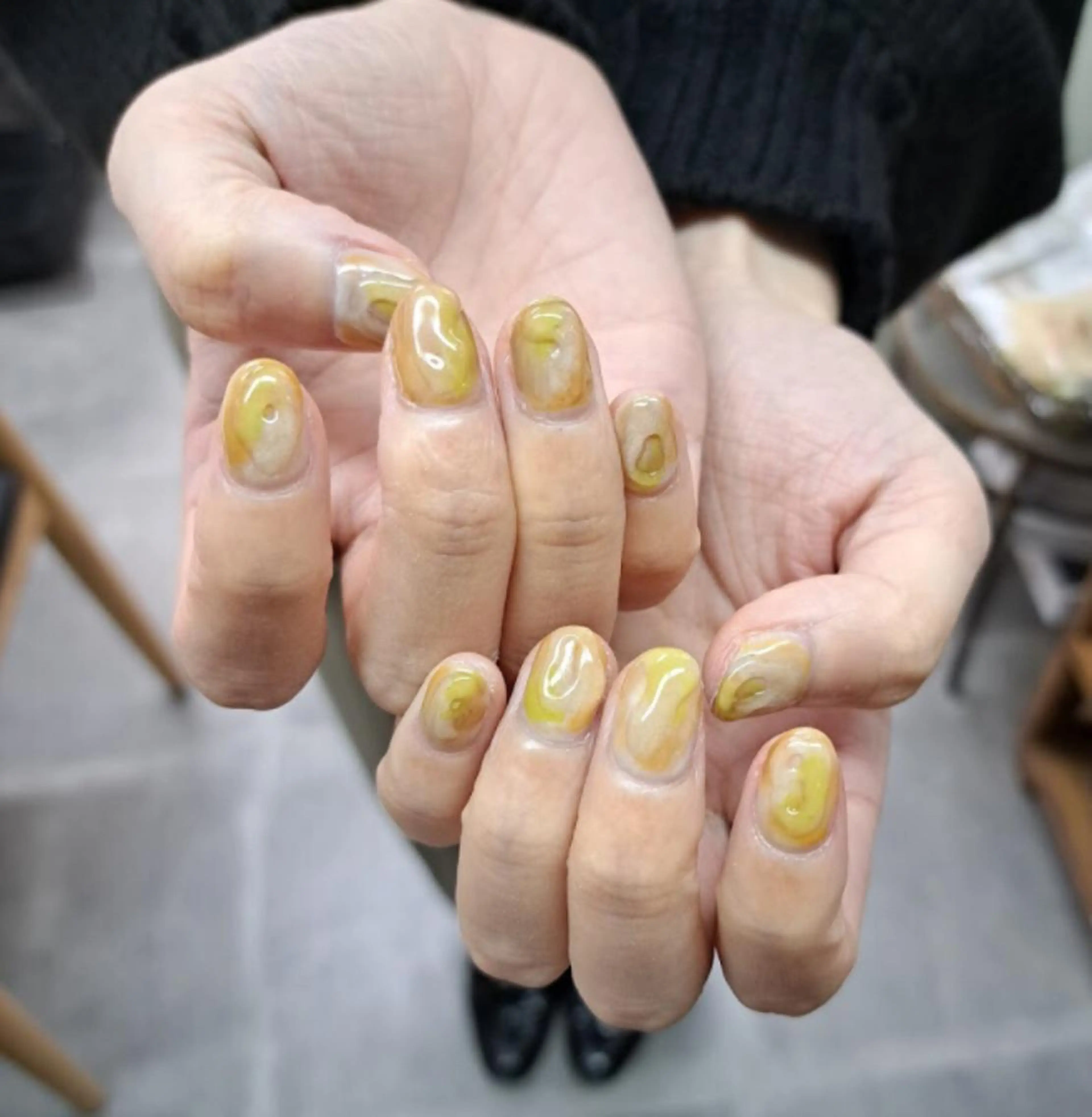 ネイル アートネイル ジェルネイル ニュアンスネイル スカルプネイル 黄色 nailstudio eviz新宿店のネイルデザイン