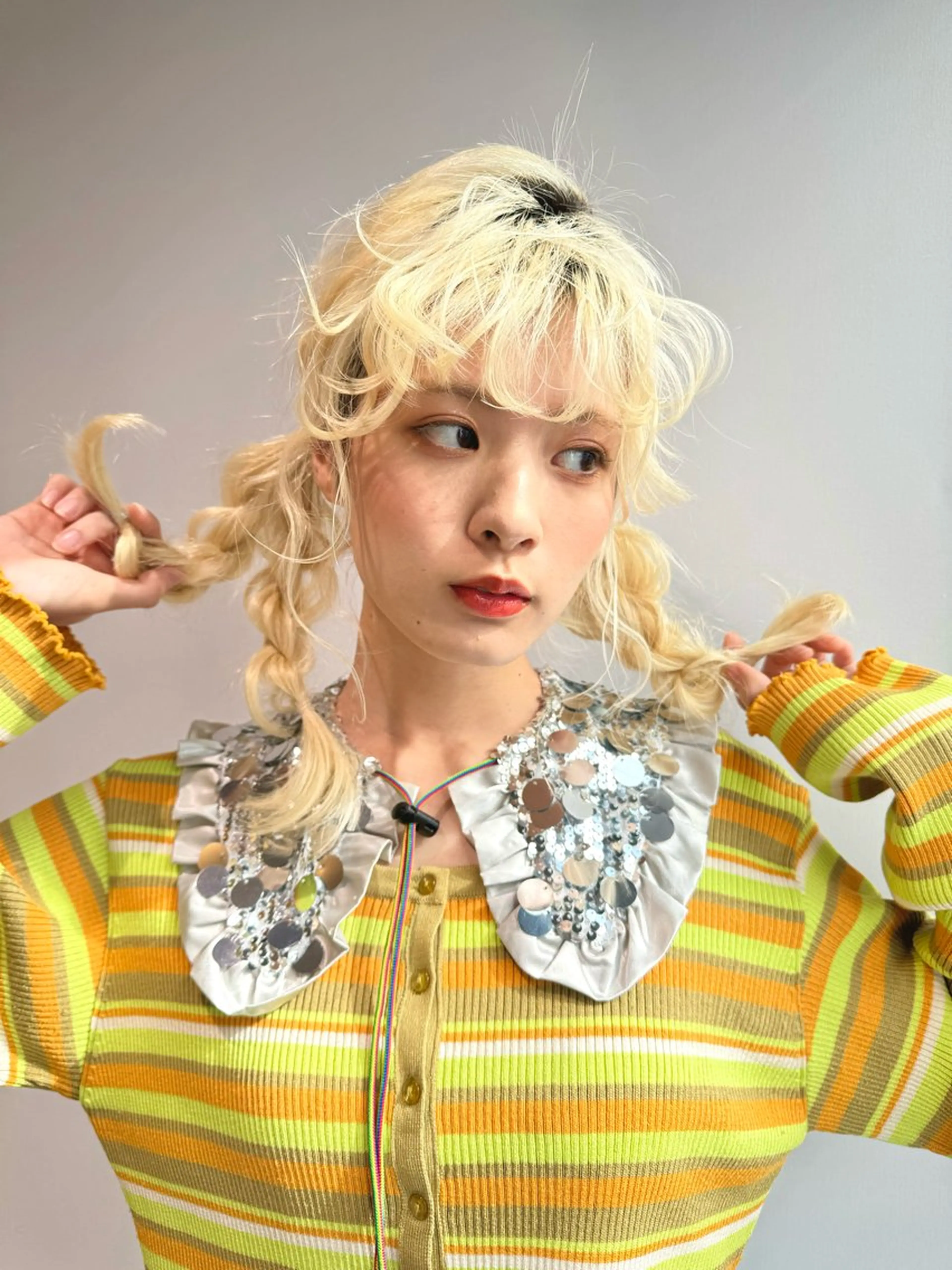 セミロング カラー ヘアアレンジ 垢抜け/レイヤー/ ハイトーン/アスナのヘアスタイル