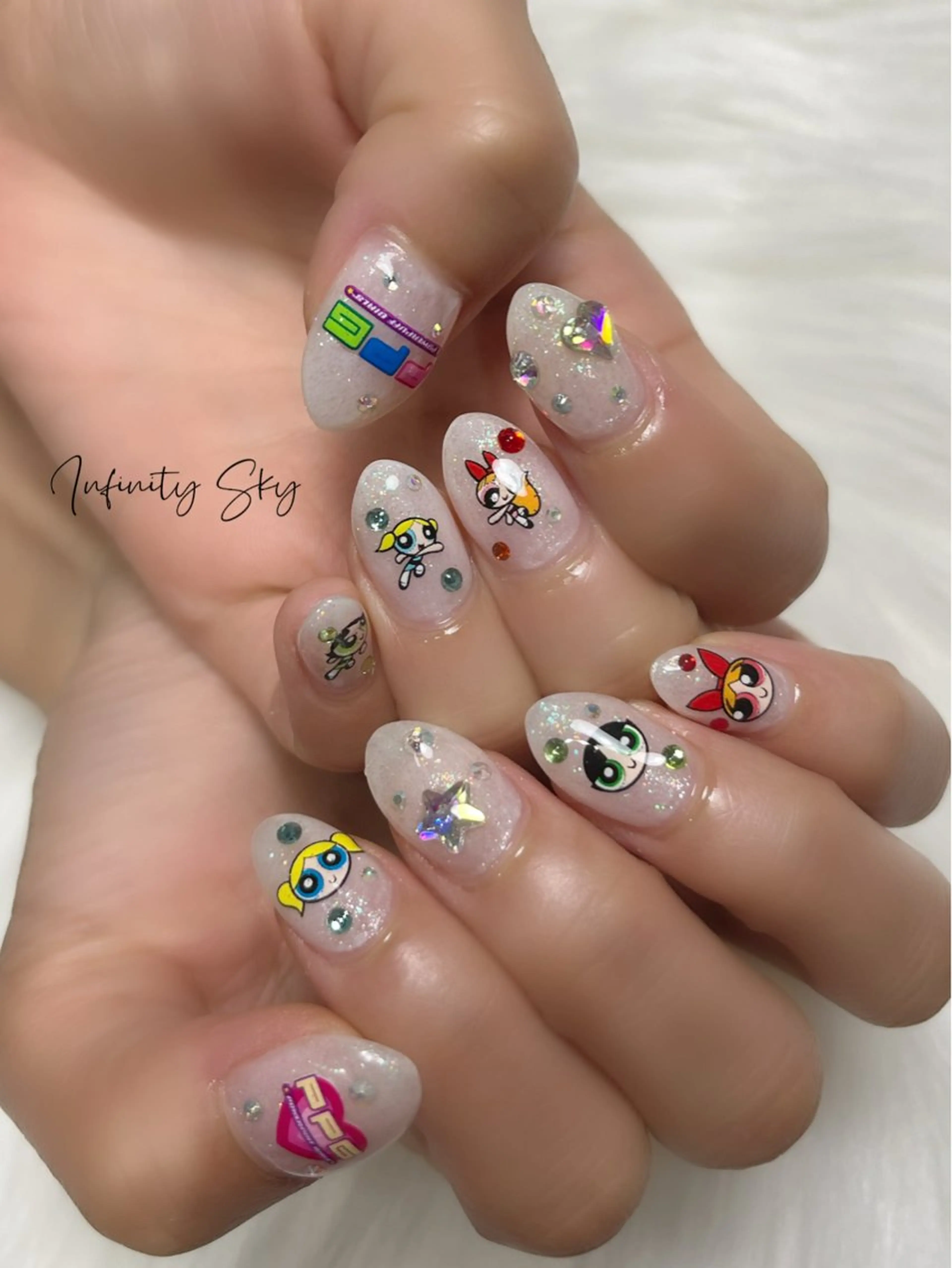 ネイル infinity skyのネイルデザイン