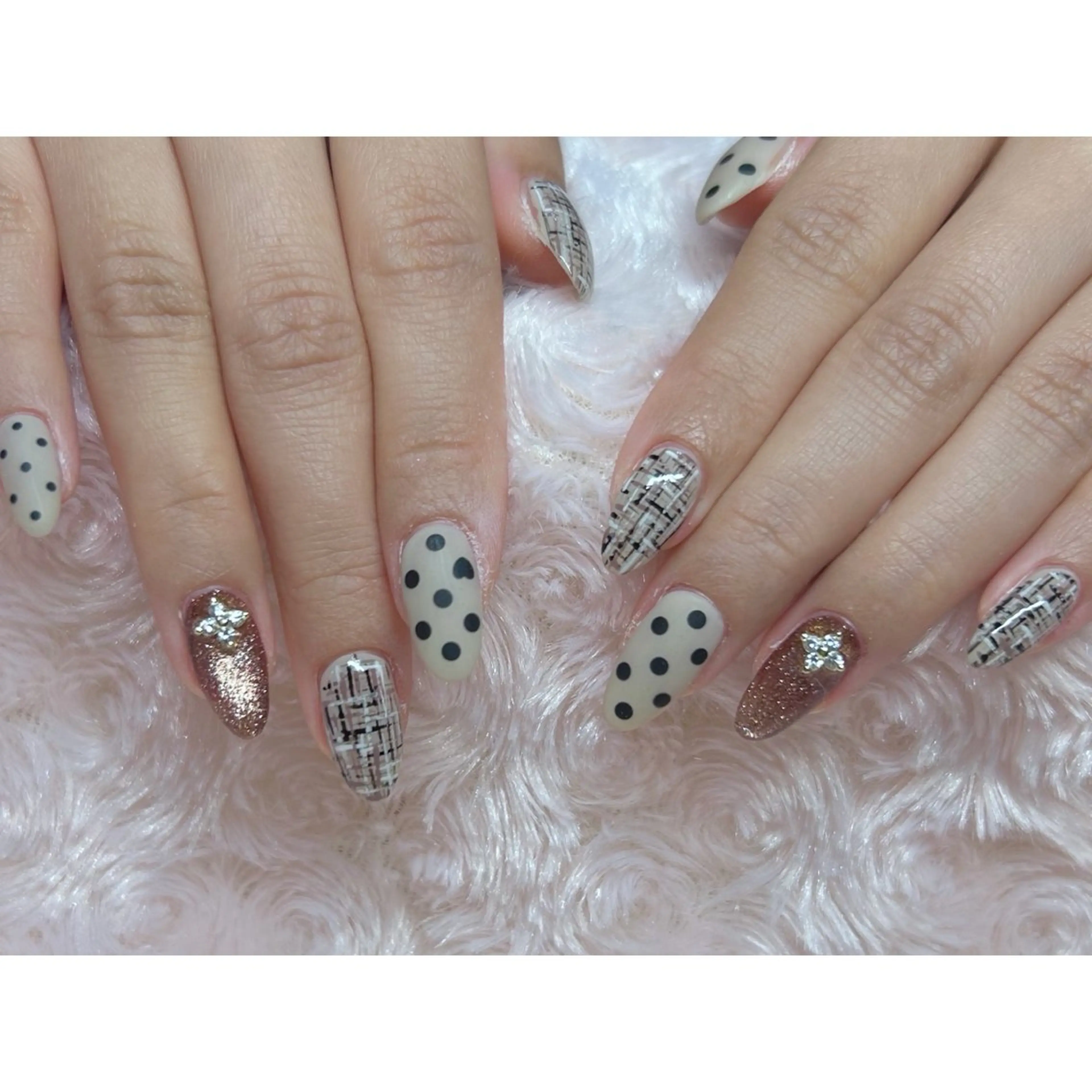 ネイル ハンドネイル 横浜駅東口 🐬🫧 ｵｰﾀのネイルデザイン