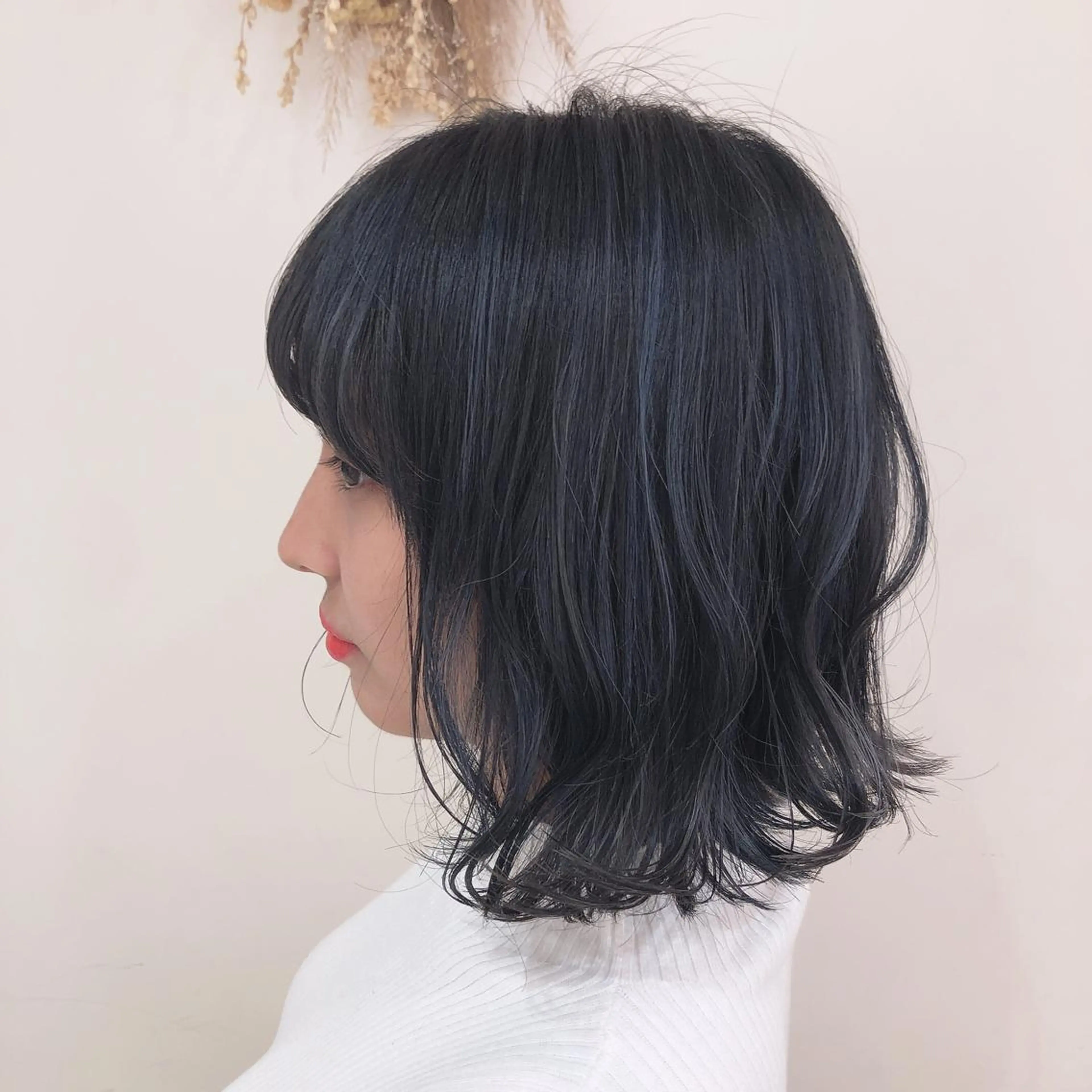 ミディアム カラー cyan SANAMIのヘアスタイル