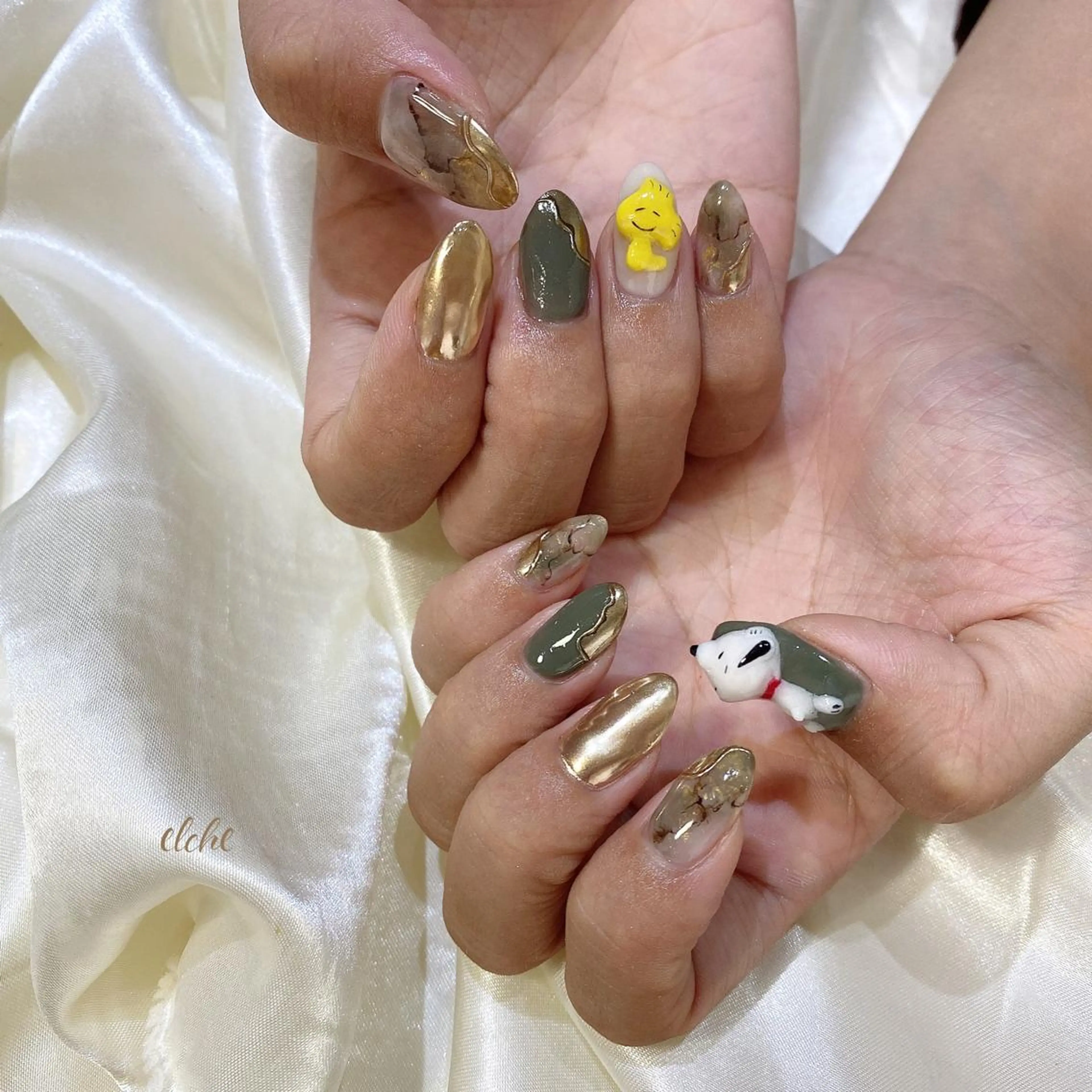 ネイル ハンドネイル 西岡 杏のネイルデザイン