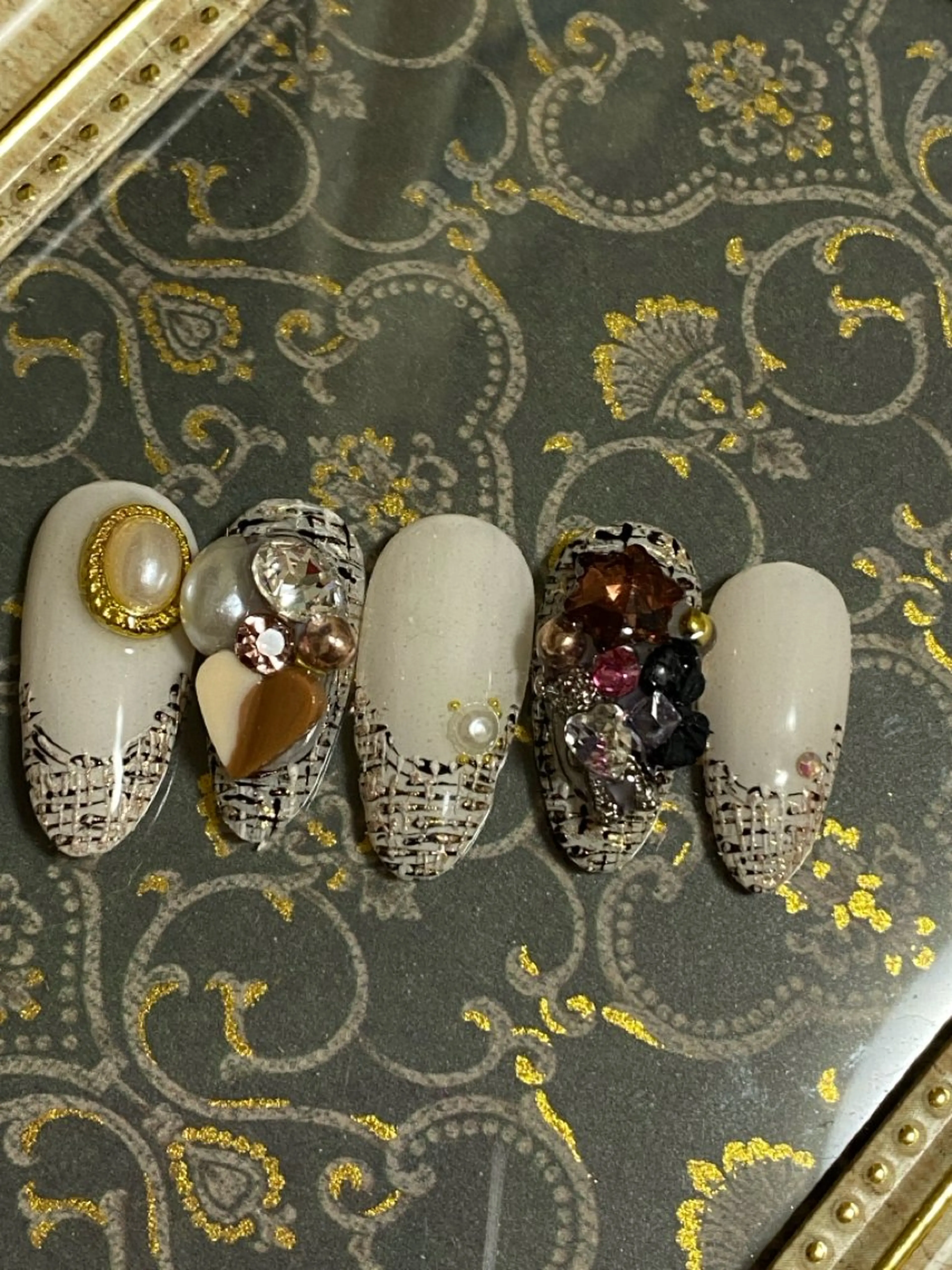 ネイル ツイードネイル 自宅ネイルサロン ♦️nuance♦️のネイルデザイン