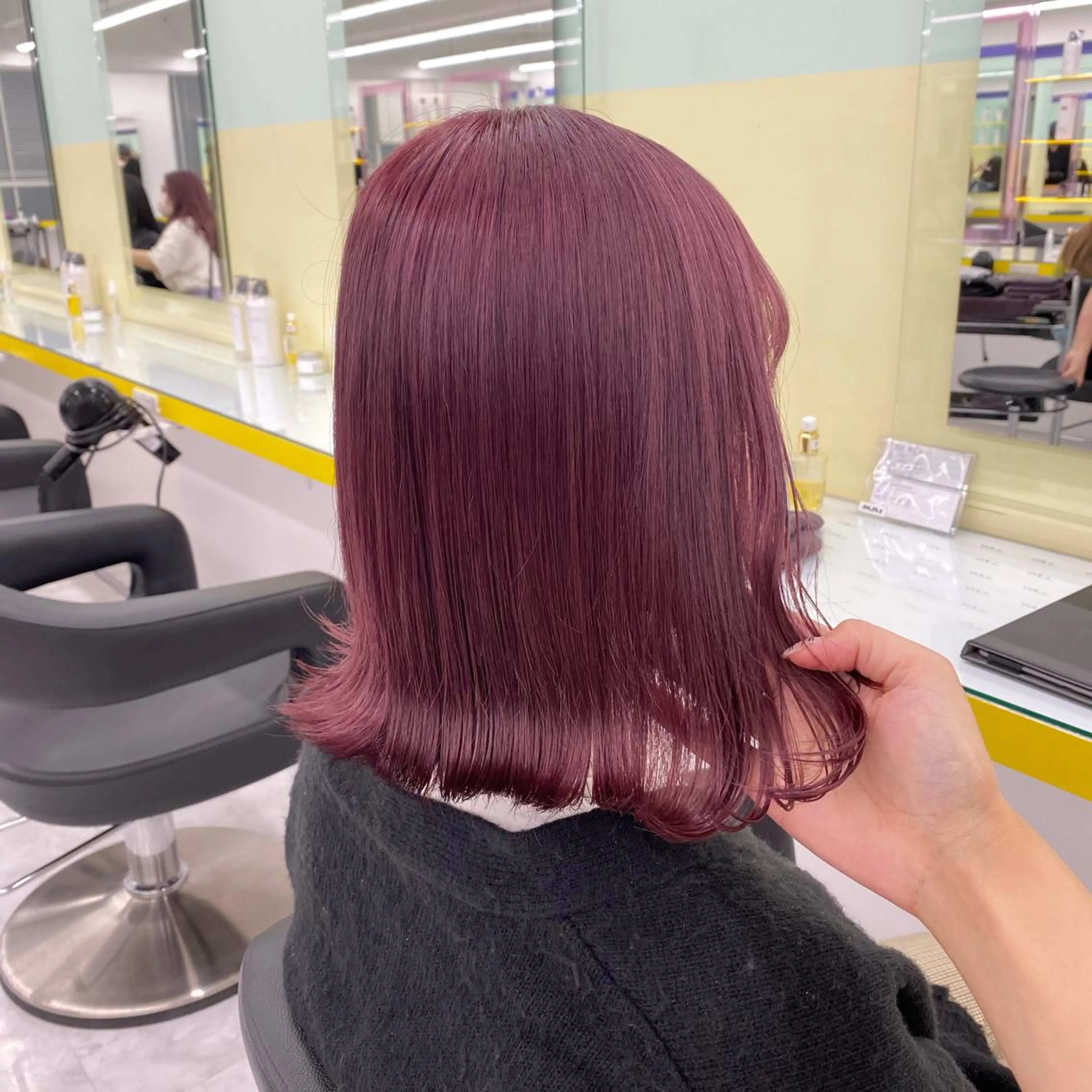 セミロング カラー ヘアアレンジ ヘアカラー トリートメント mai🍑暖色カラー /レイヤー💖のヘアスタイル