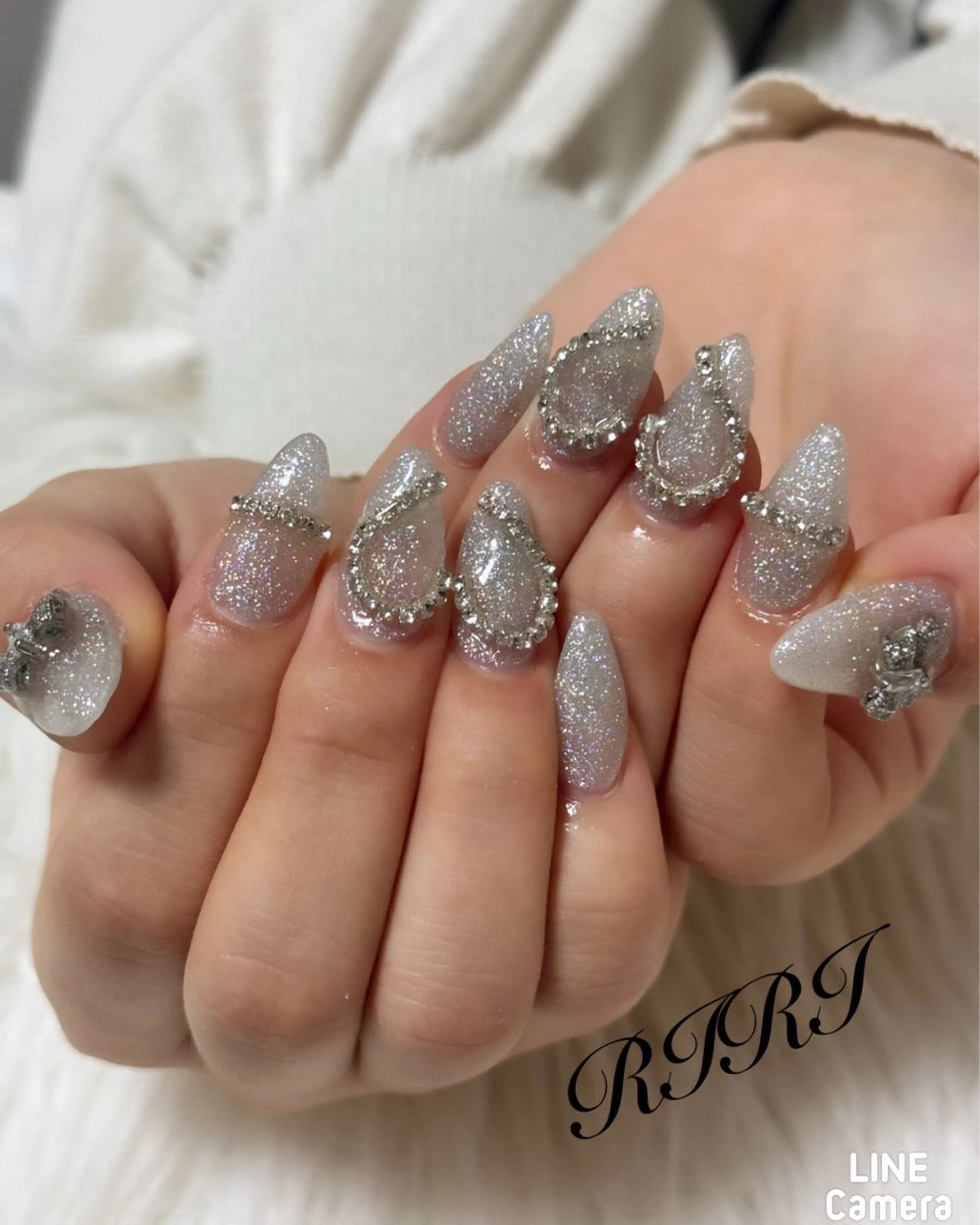 ネイル フラッシュネイル ジェルネイル ハート キラキラネイル 韓国ネイル ハンドネイル riri オーナーのネイルデザイン