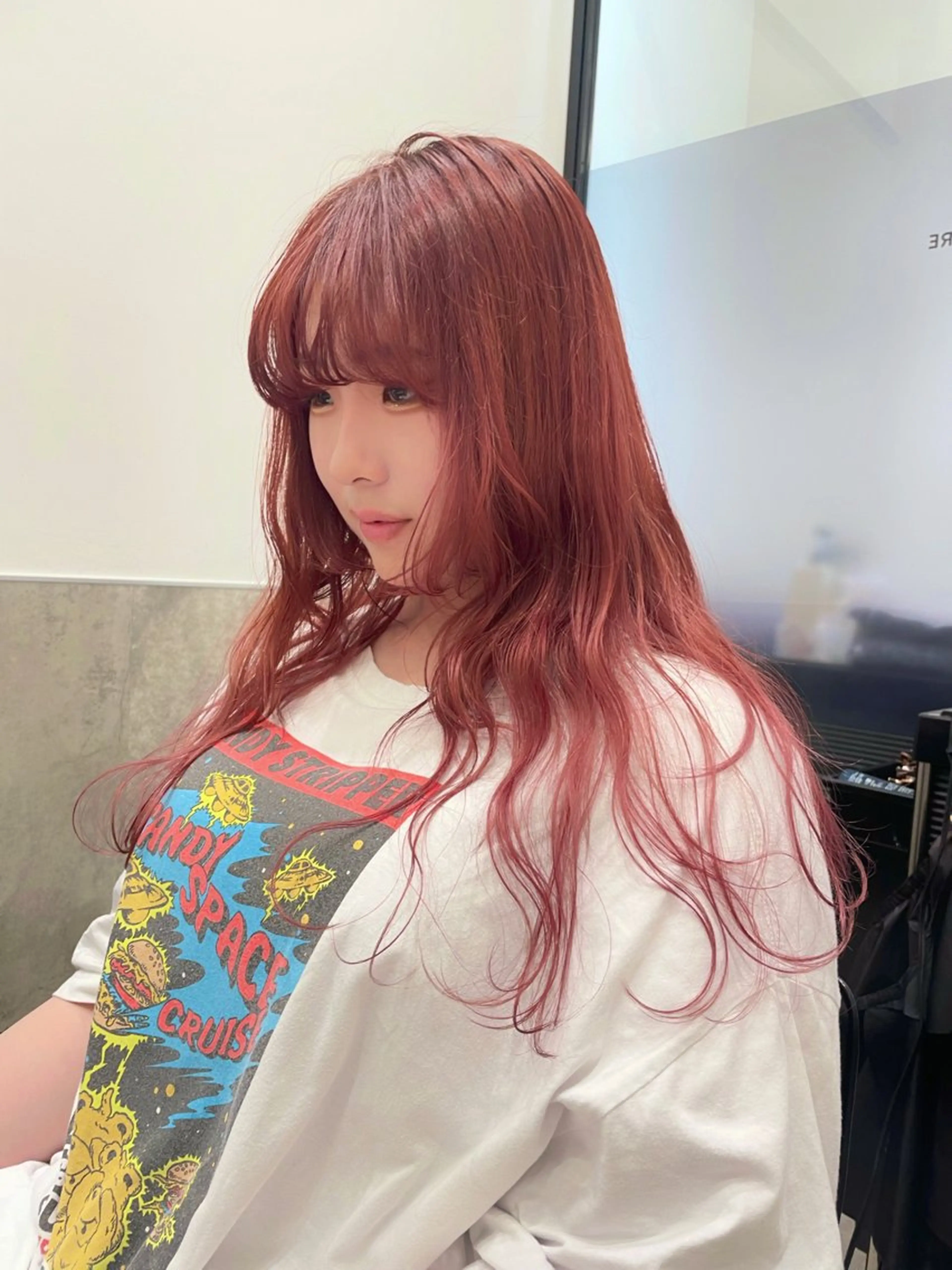 ロング カラー ヘアアレンジ ベージュカラー ブリーチ ケアブリーチ カシス ハイトーンカラー ヘアカラー トリートメント ヘアセット 憧れの艶ハイトーンへ 🌙サイダサキのヘアスタイル