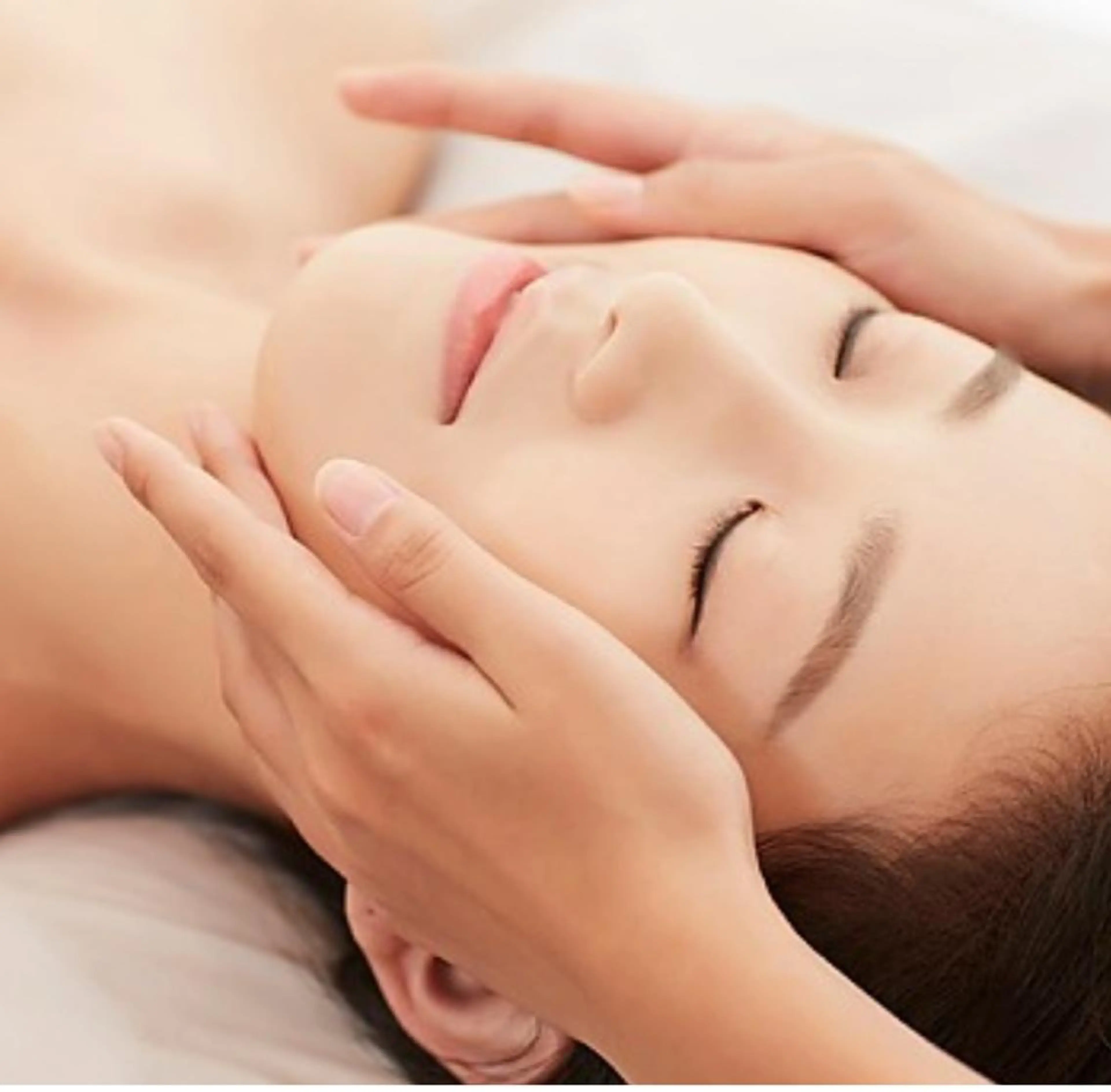 🍀顔リンパフェイシャル(しっかりデコルテ)の写真