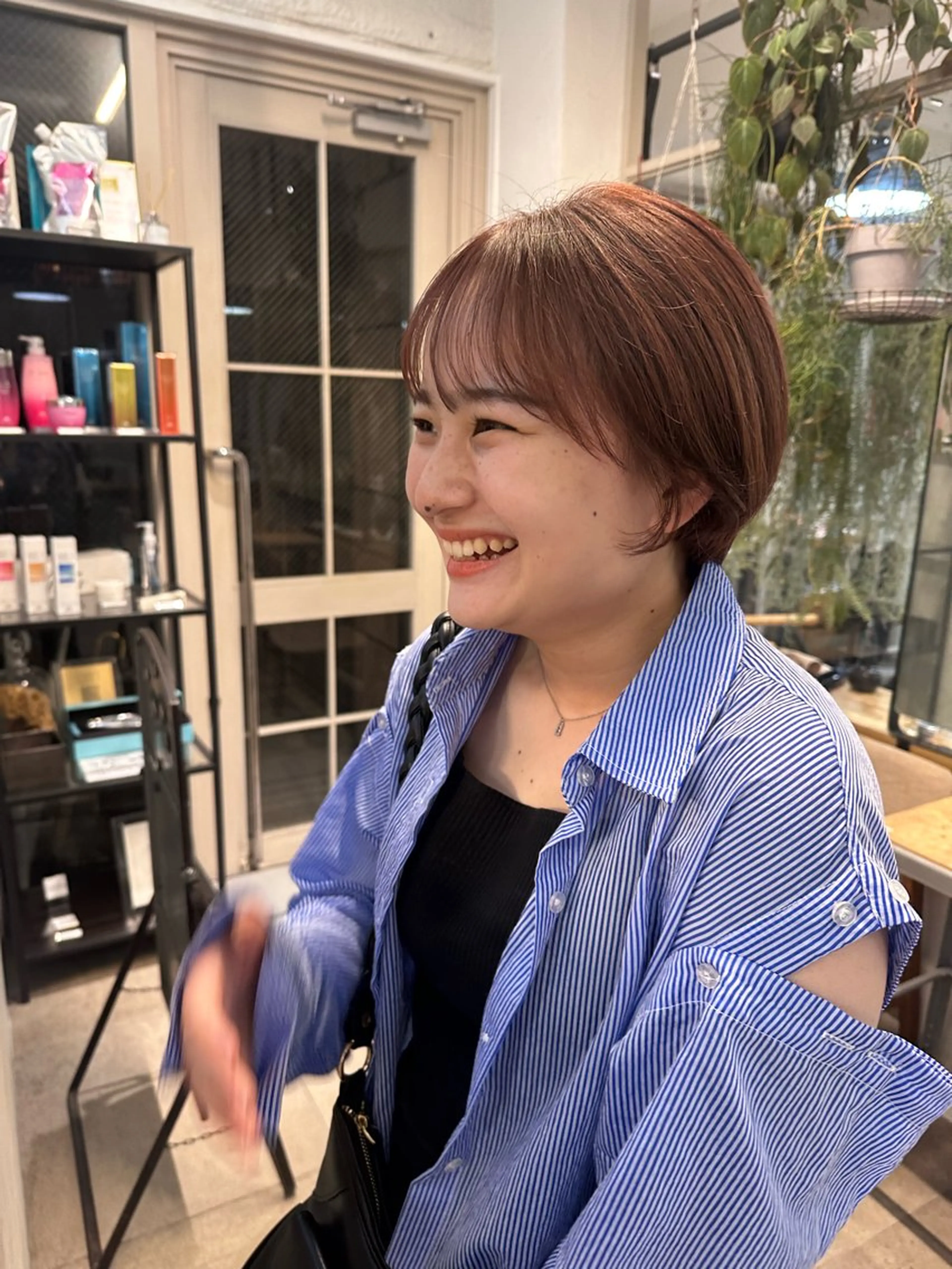 ショート REINA☁️透明感 カラー/ぷつっと♡のヘアスタイル