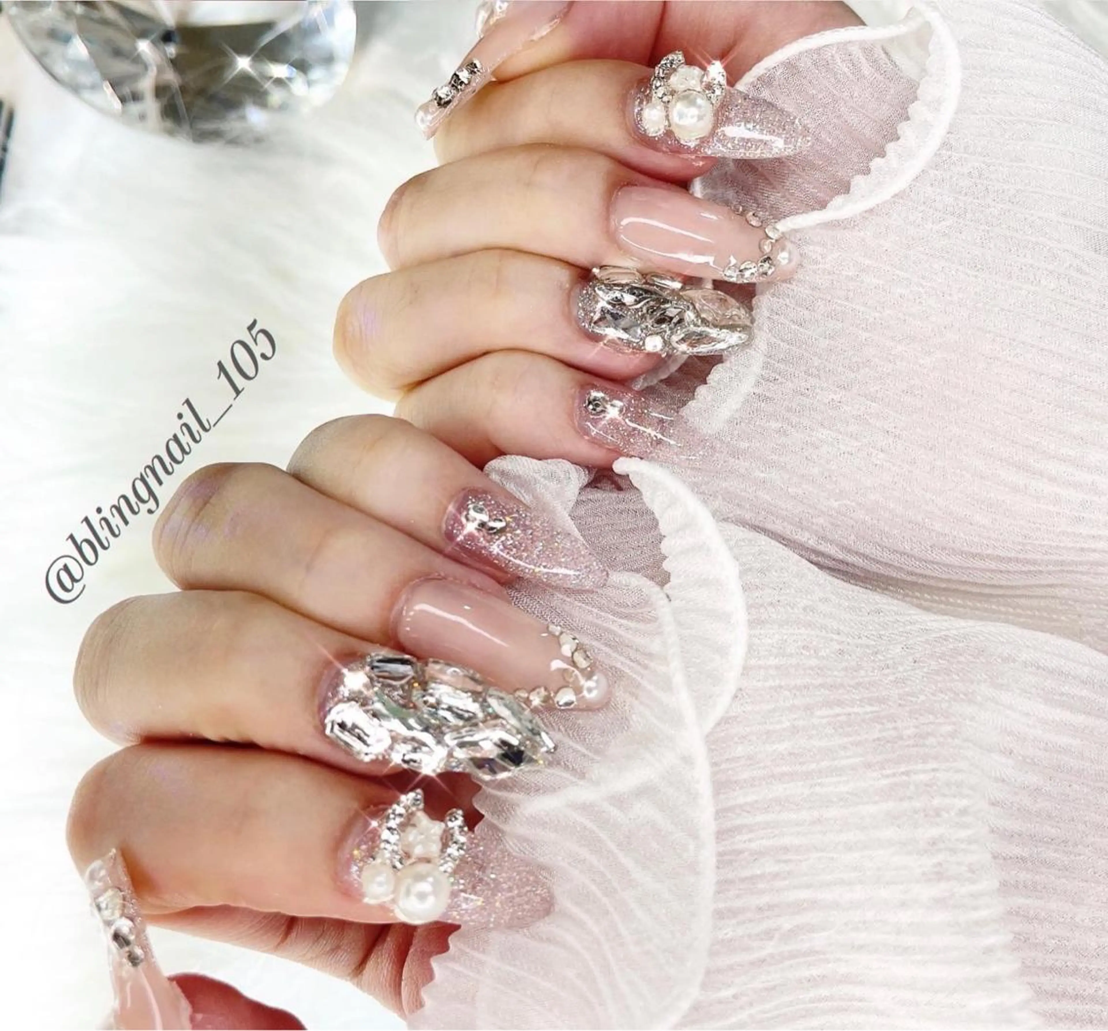 ネイル 23時まで❤︎韓国、 ワンホンネイルのネイルデザイン